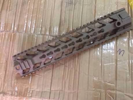 New.ชุดหน้า Fortis REV Cmmg.22 12นิ้ว - งาน CNC น้ำหนักเบาเพียง 25กรัม - ใช้ติดตั้งกับแกน Delta Ring ได้เลย (ดูตามรูป) - มีช่องสำหรับอุปกรณ์ Keymod - มีราง20mm มาตรฐาน - มีช่องหูกวิน 4 ช่อง - มีสีดำ/ทราย ราคาพิเศษ