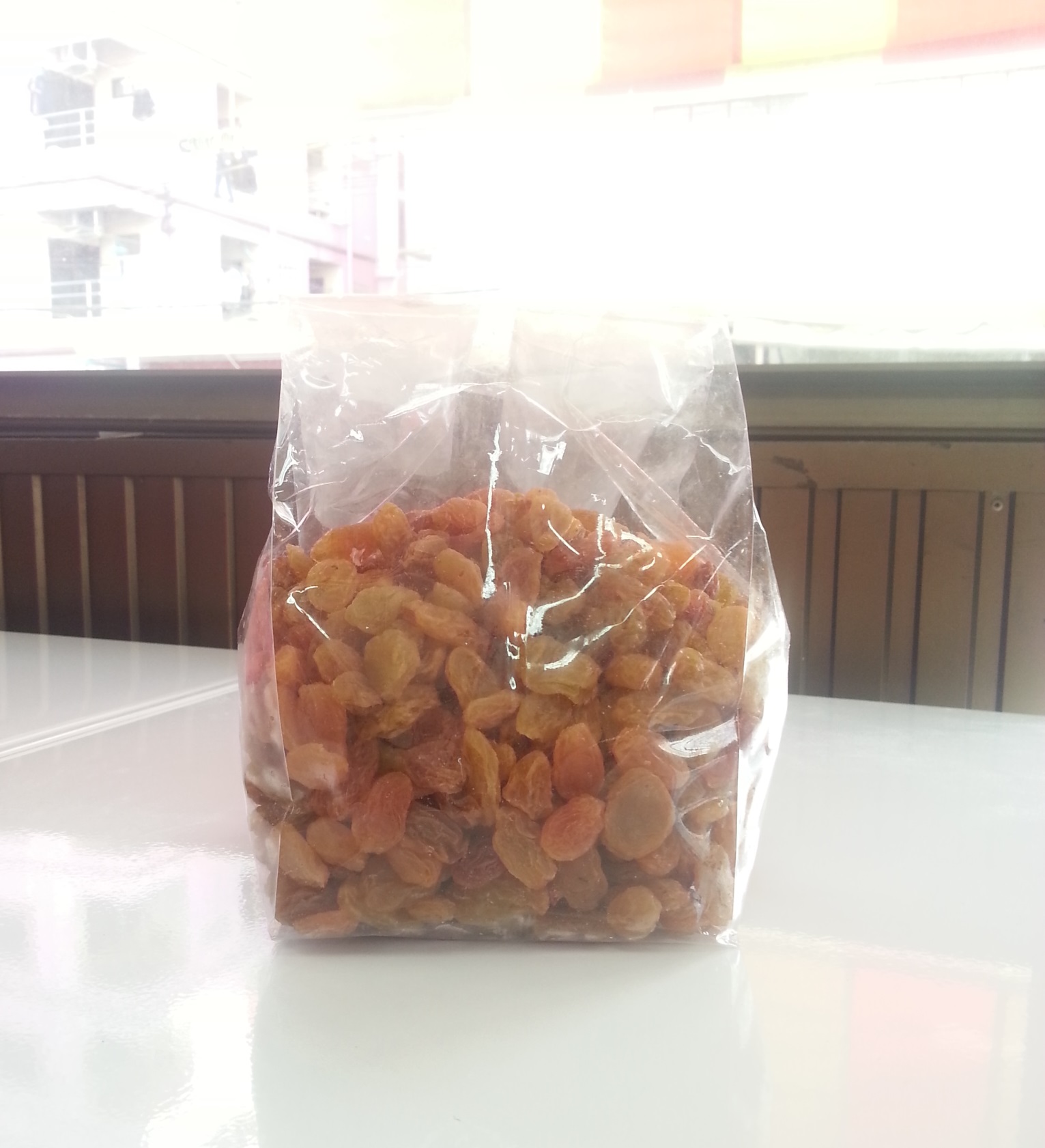 ลูกเกดเหลือง เม็ดใหญ่ 1kg.