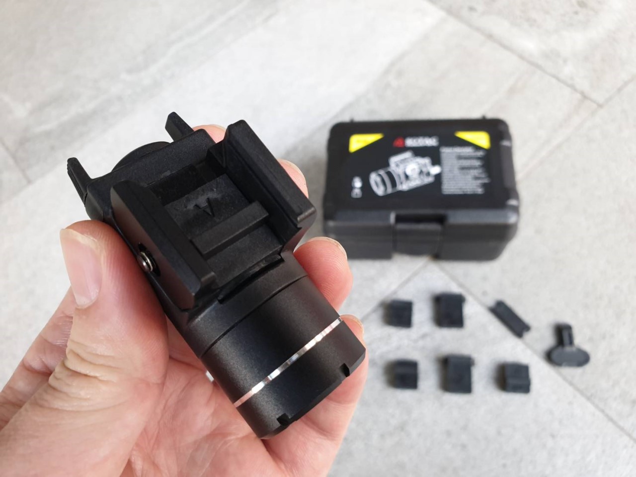 🌟🌟 สินค้าเข้ามาใหม่คะ 🌠 ไฟฉาย SOTAC รุ่น TLR-3 ✏ ตัวเรือนผลิตจาก Polymer ชั้นดี ✏ หัวไฟฉายผลิตจากอลูมิเนียมเกรดคุณภาพ ✏ หลอด LED ความสว่าง 200 lumens ✏ 2 functions : Constant / Momentary ✏ Runtime