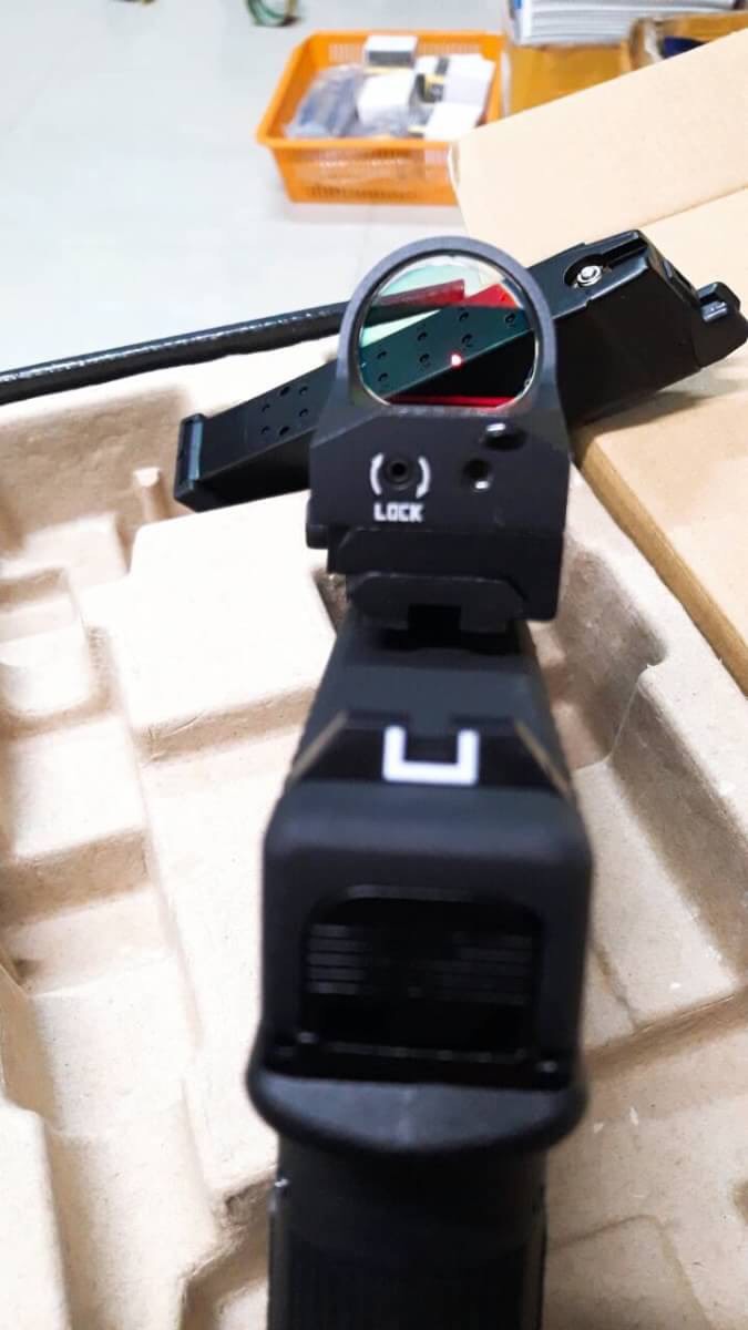 New.กล้องติดปืนสั้นจับราง SIG SAUER.. จุดเลง...สีแดง คมชัด ราคาพิเศษ