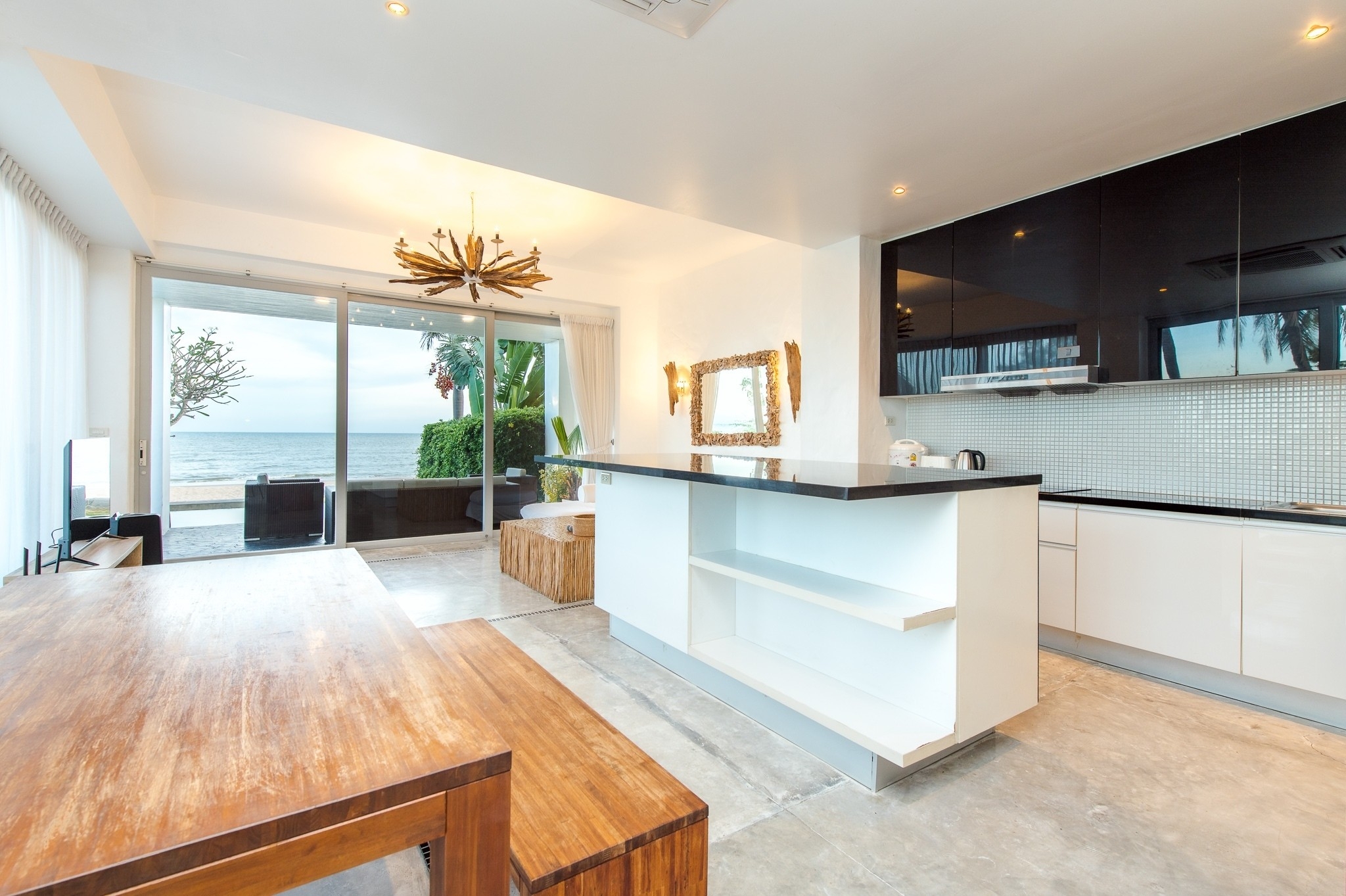 HR15088 บ้านพักติดทะเล S Beach pool villa Kuiburi