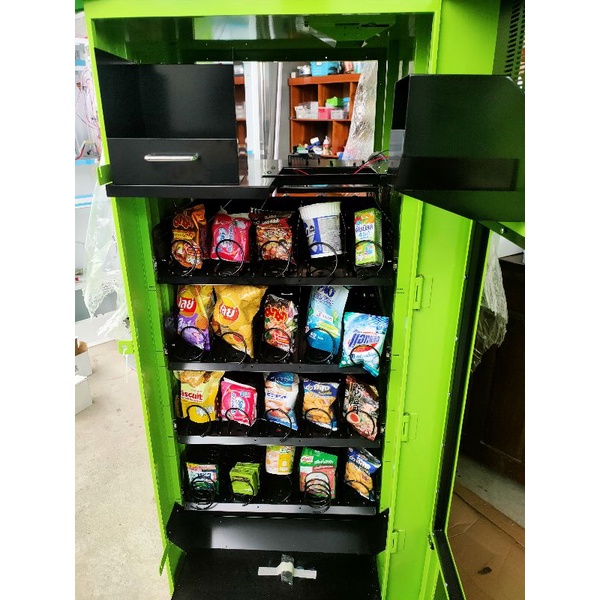 QR เครื่องจำหน่ายสินค้าอัตโนมัติ 4ชั้น 20แถว ตั้งพื้นใหญ่⭐⭐⭐⭐⭐ รุ่น CCK Smart 25QR รุ่นชำระเงินด้วยQR ,ธนบัตรและเหรียญ