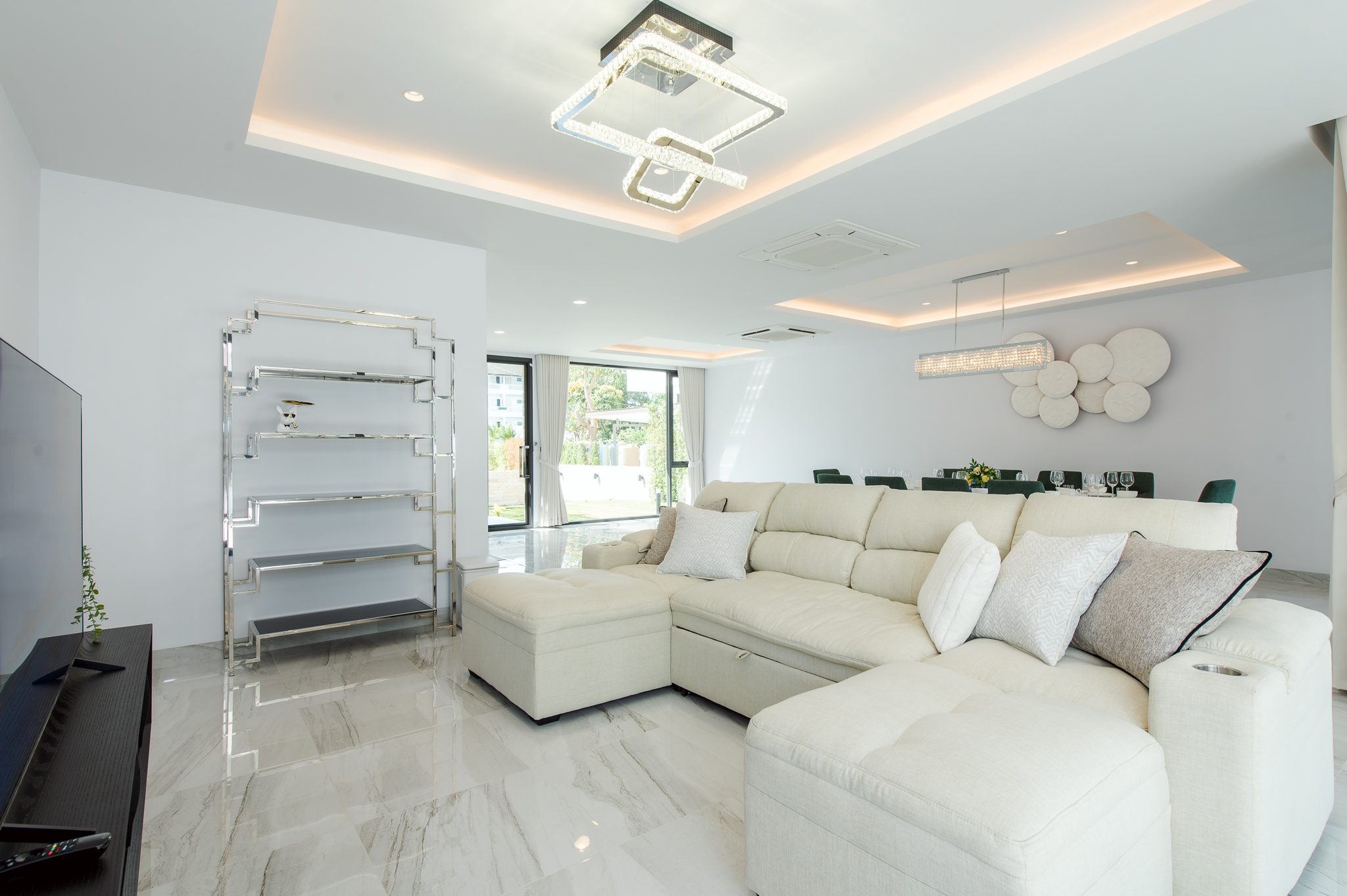 HR15066 บ้านพักติดทะเลหัวหิน The Casa Rocca Beach Villa HuaHin