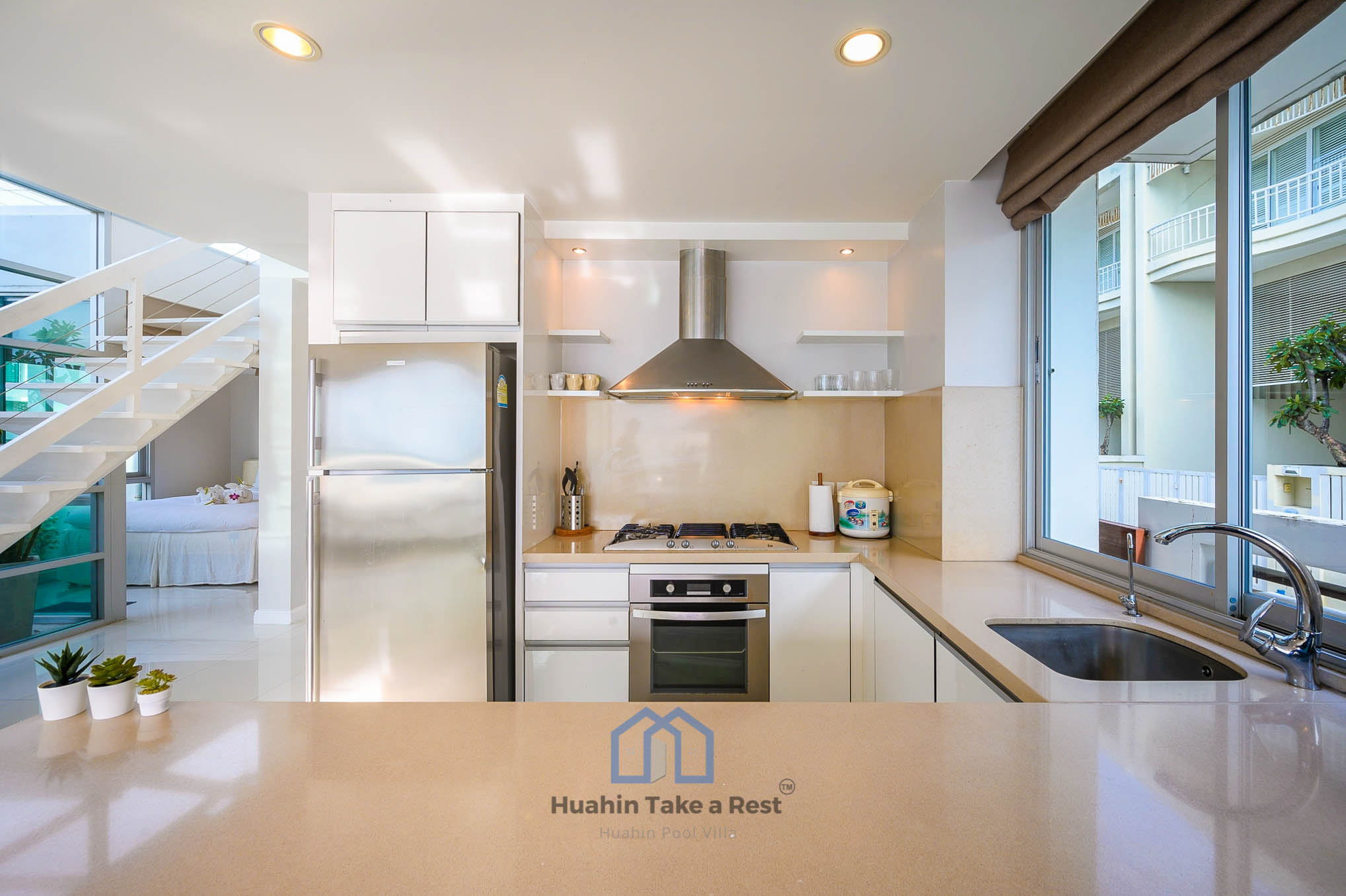 HR15035 บ้านพักติดทะเลหัวหิน บ้านเดอะซันเซตบีช พูลวิลล่า