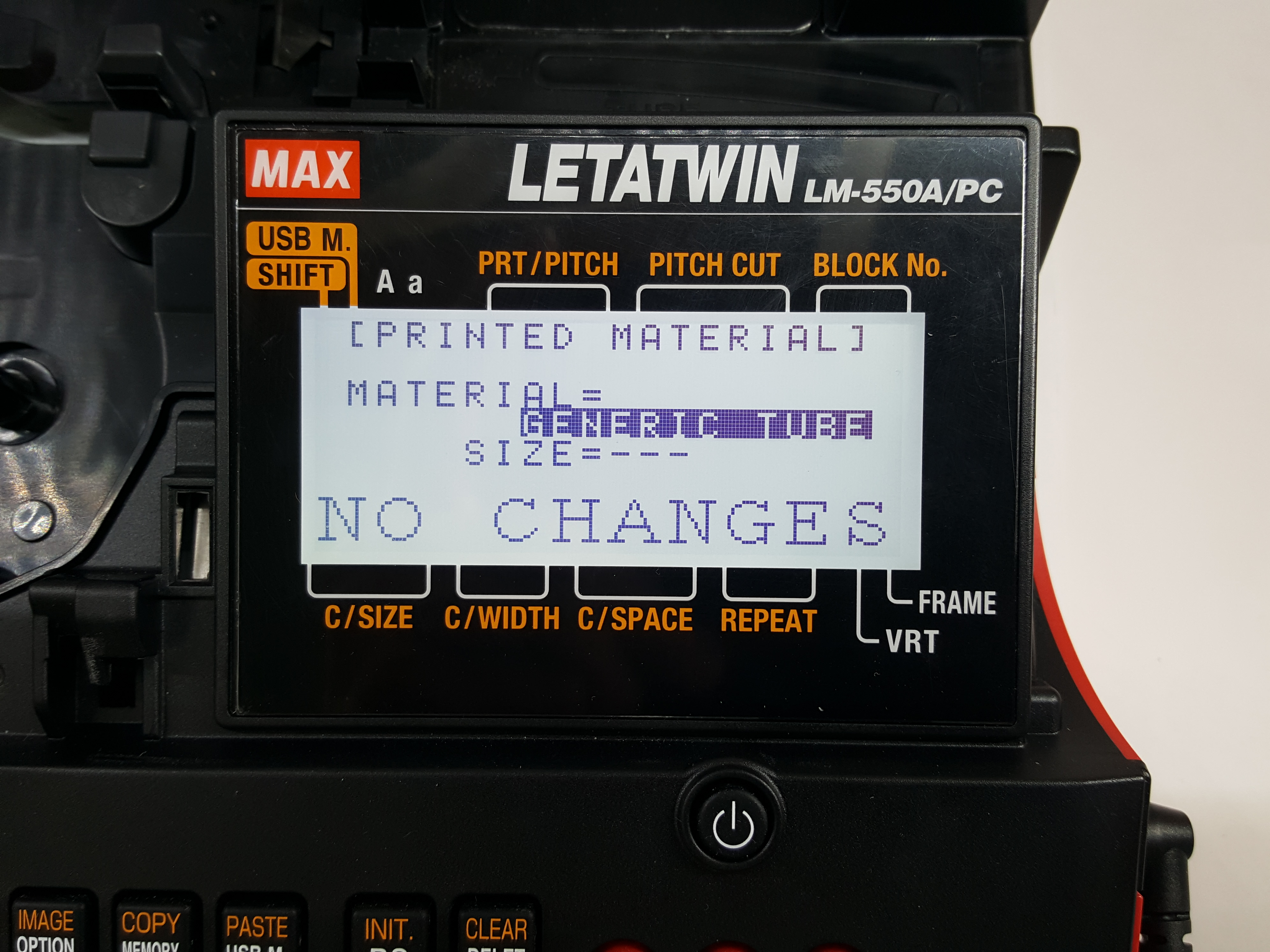 เครื่องพิมพ์ปลอกสายไฟ MAX LM-550A/PC แถมผ้าหมึก - กระเป๋าแข็ง