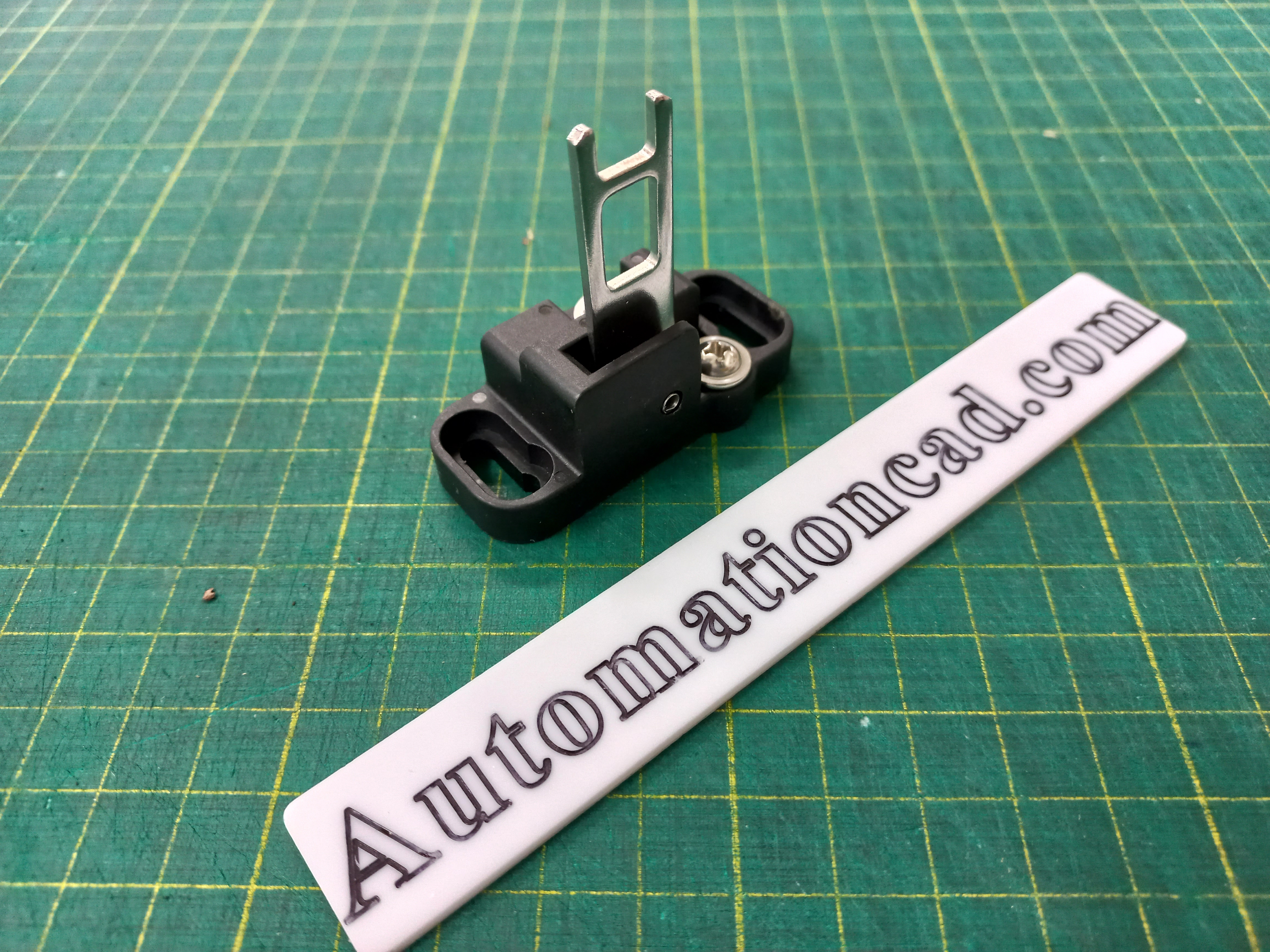 Safety Door Switch OMRON สวิตช์ประตูนิรภัย รุ่น D4NL-2GFG-Z-F