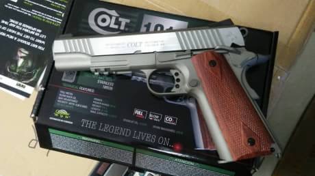 New.CYBERGUN COLT 1911 Rail CO2 GBB Pistol (Dual Tone) ราคาพิเศษ