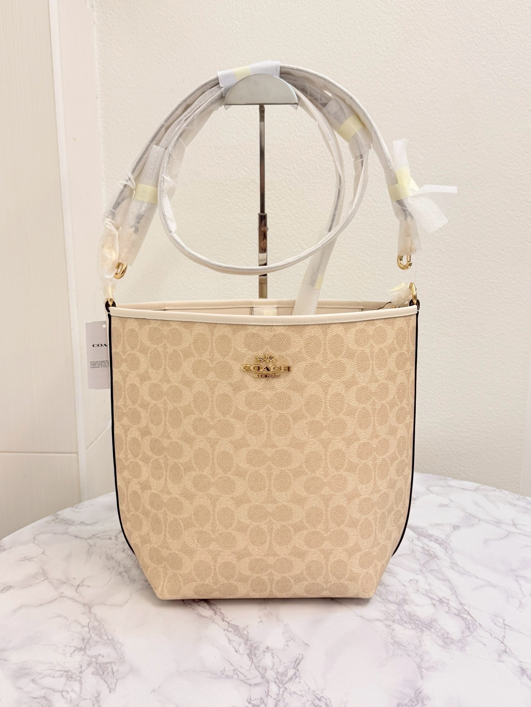 กระเป๋า Coach แท้ รุ่นCT802