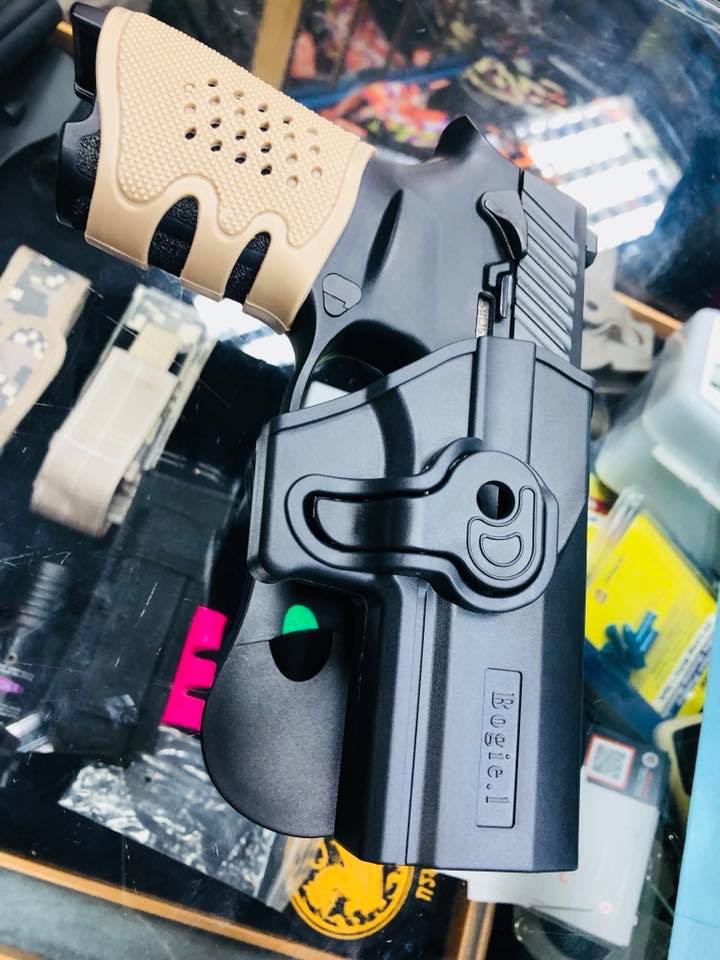 https://youtu.be/AZFanXIKnQw New.ยุทธวิธีด้ามจับยาง Tactical Grip Gloves For SIG P320sp / GLOCK ทุกรุ่นและ ทุกรุ่นของปืนสั้น มีทั้งหมด 6 สี 📌❗️ราคาโปรโมชชั่น ราคาพิเศษ 450 บาท Ems 50 บาท ครับ ❗️📌 ======================== 