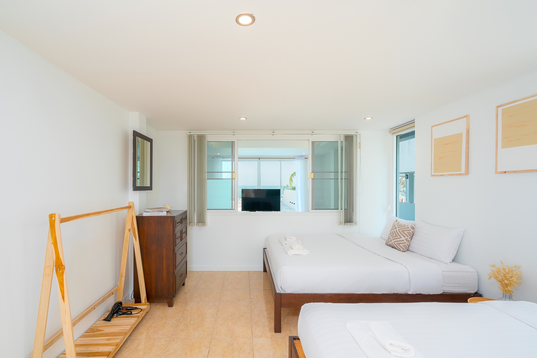 HR15070 บ้านพักติดทะเล The Gina Beach Villa Pranburi