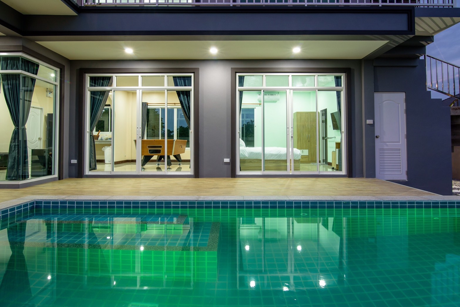 HR 5005 บ้านภูผา คาราโอเกะ โต๊ะพูล