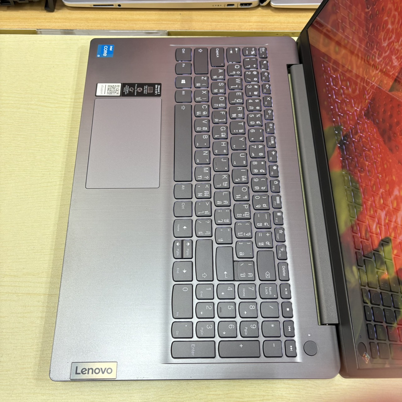 LENOVO IDEAPAD 3 15ITL6 82H800J9TA ติดฟิล์มกันรอยหน้าจอแล้ว สภาพเครื่อง 85%