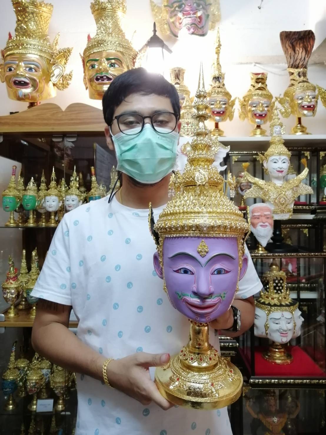 พระนารายณ์ ขนาดผลส้มโอ (เกรดพรีเมี่ยม) พร้อมฐานไม้ตีลายปิดทองประดับเพชร