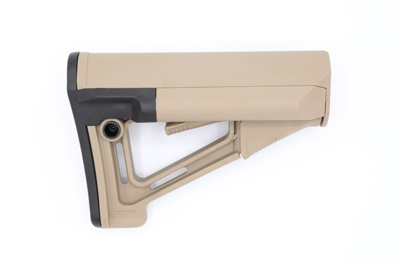 พานท้าย Magpul STR คุณสมบัติ : #สำหรับใช้กับแกนพานท้ายยืดหด #มีรูสำหรับติดหูกวินได้ที่บริเวณด้านล่าง ทำให้สะดวกเวลาติดตั้งสายสะพายปืน #มาพร้อมยางรองพานท้ายอย่างดี #มีช่องสำหรับเก็บอุปกรณ์ เช่น แบตเตอรี่ ให้ถึง2ช่อง มี2สีให้เลือก #สีดำ #สีทราย