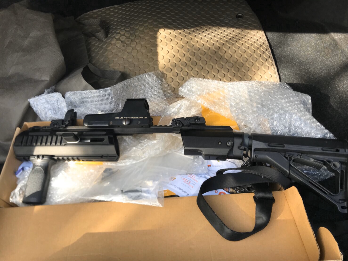 ชุดประกอบปืนสั้น Hera Glock + พานท้ายCTR H.E.R.A Arms Glock Carbine Conversion Kit สำหรับปืนGlock17/18/19 คุณสมบัติ : #ชุดแต่งที่จะเปลี่ยนปืนสั้นให้เป็นปืนยาว #ทำจากอลูมิเนียม ทำให้แข็งแรงทนทาน น้ำหนักเบา #ติดตั้งง่าย #มาพร้อมพานท้าน Magpul CTR #พานท้ายสา