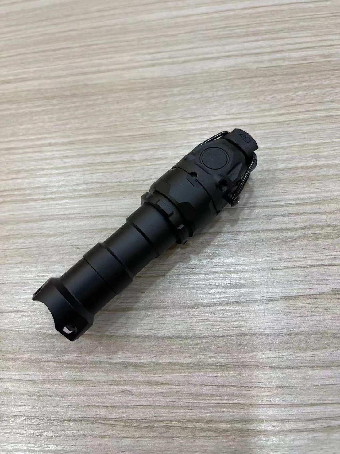 New. ไฟฉายติดปืน ยี่ห้อ B.E. Meyers รุ่น KIJI K10 (B.E. Meyers KIJI K10)