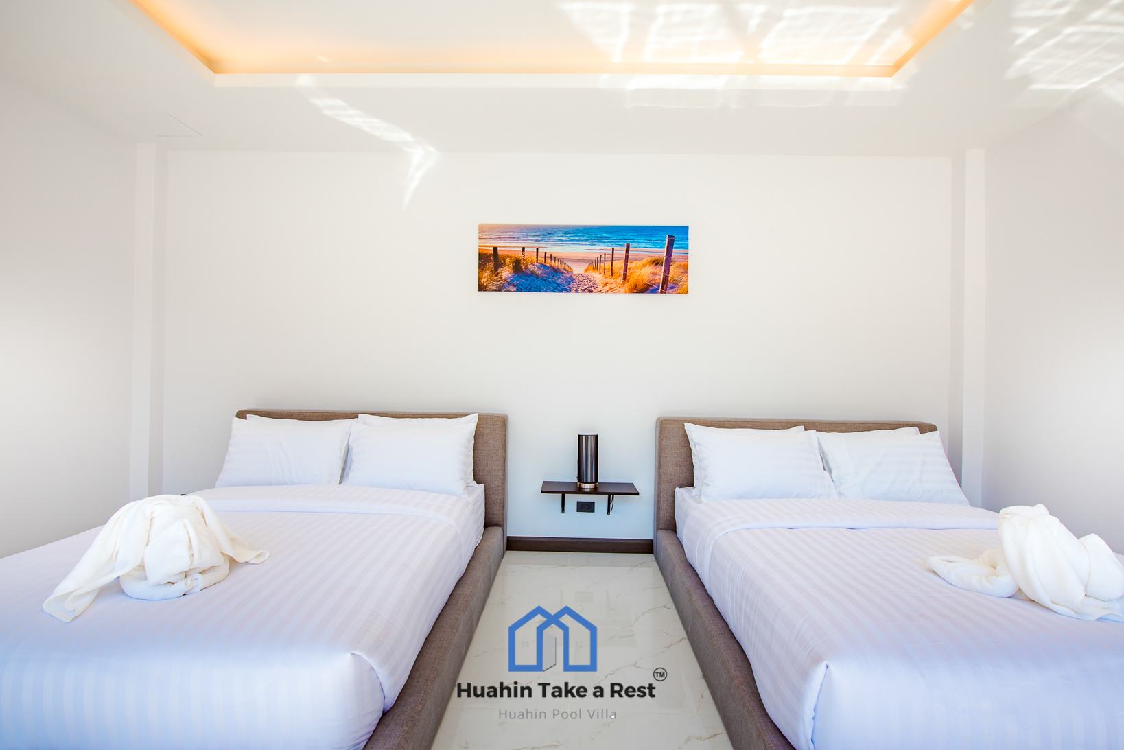 HR15039 บ้านพักติดทะเลหัวหิน The Premium Beach Villa Hua Hin