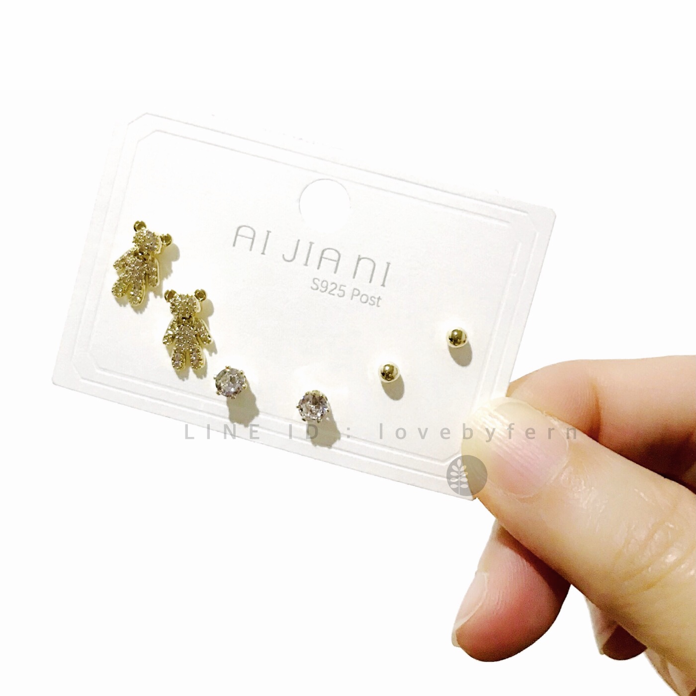ต่างหูจิ๋วสีทองเช็ต 6 ชิ้น ประกอบด้วยหมีฝังเพชร 6 x 11 mm เพชรหนามเตย 3 mm และหมุด 2 mm งานเกรดเยี่ยมคุณภาพดี สีไม่ลอกไม่ดำ lead & nikle free #silverpost