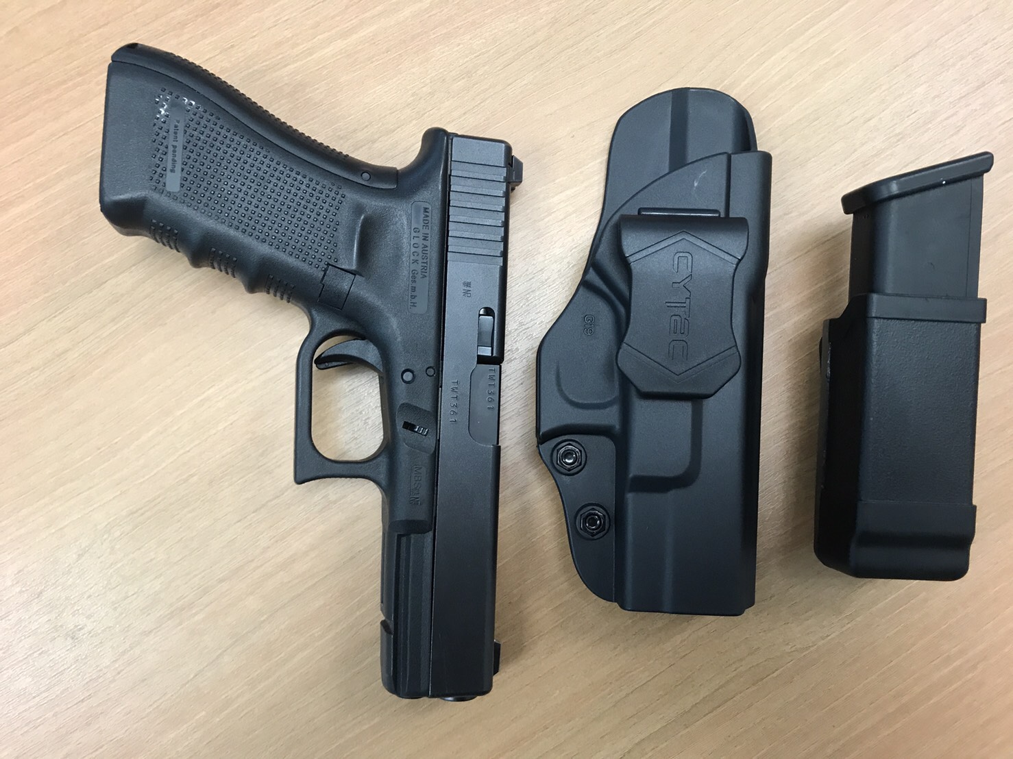 New.ซองปืนพกใน / ซองปืนพกนอก CYTAC Glock IWB Holster Fits Glock 17, 19, 23, 32, 43 (Gen 1, 2, 3, 4) ล๊อคอัตโนมัติ ผลิตจากโพลิเมอร์เนื้อดี Product Line INSIDE THE WAISTBAND HOLSTER มีทั้งซองปืนพกในและพกนอก เป็นที่นิยมในอเมริกา ราคาพิเศษ