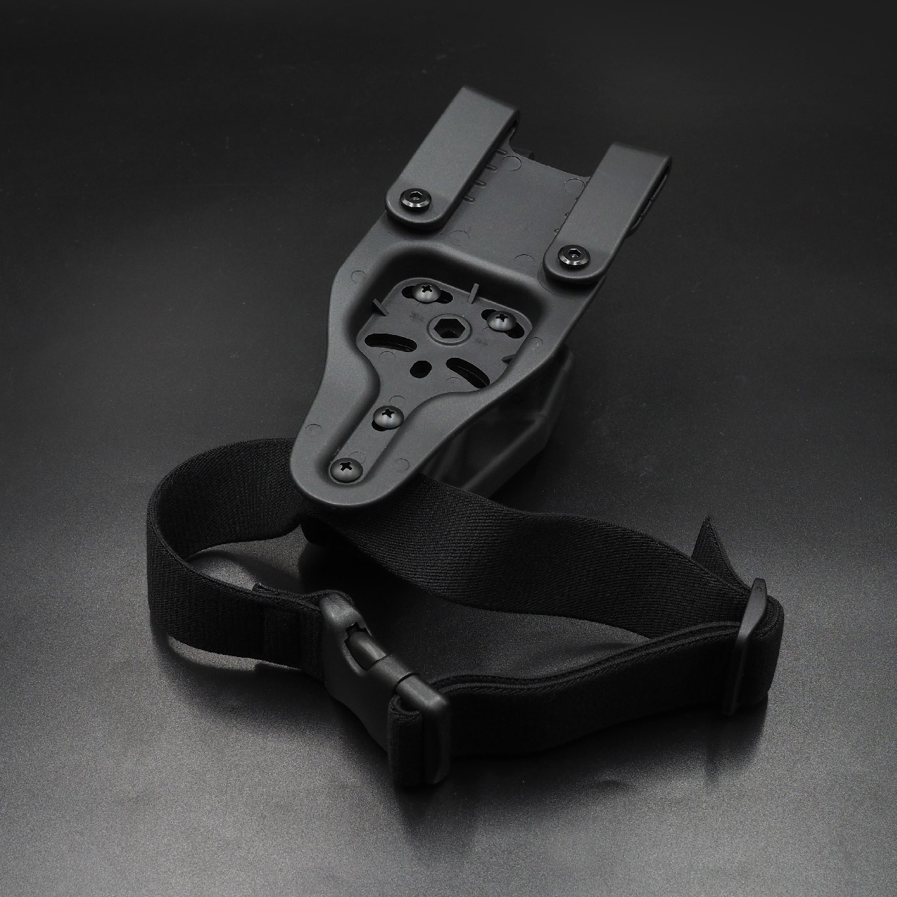 New. ซองพกนอก G17/19 Level 3 GF ( Gun Flower G17/19 Duty Holster Level III ) 🌀 ผลิตจาก Nylon PA66 เกรดคุณภาพ 🌀 ซองออกแบบมาเพื่อความปลอดภัยในการปฏิบัติหน้าที่ 🌀 Double lock 2 ชั้น ปลดนิ้วโป้งก่อน แล้วจึงปลดนิ้วชี้ตาม 🌀 ป้องก