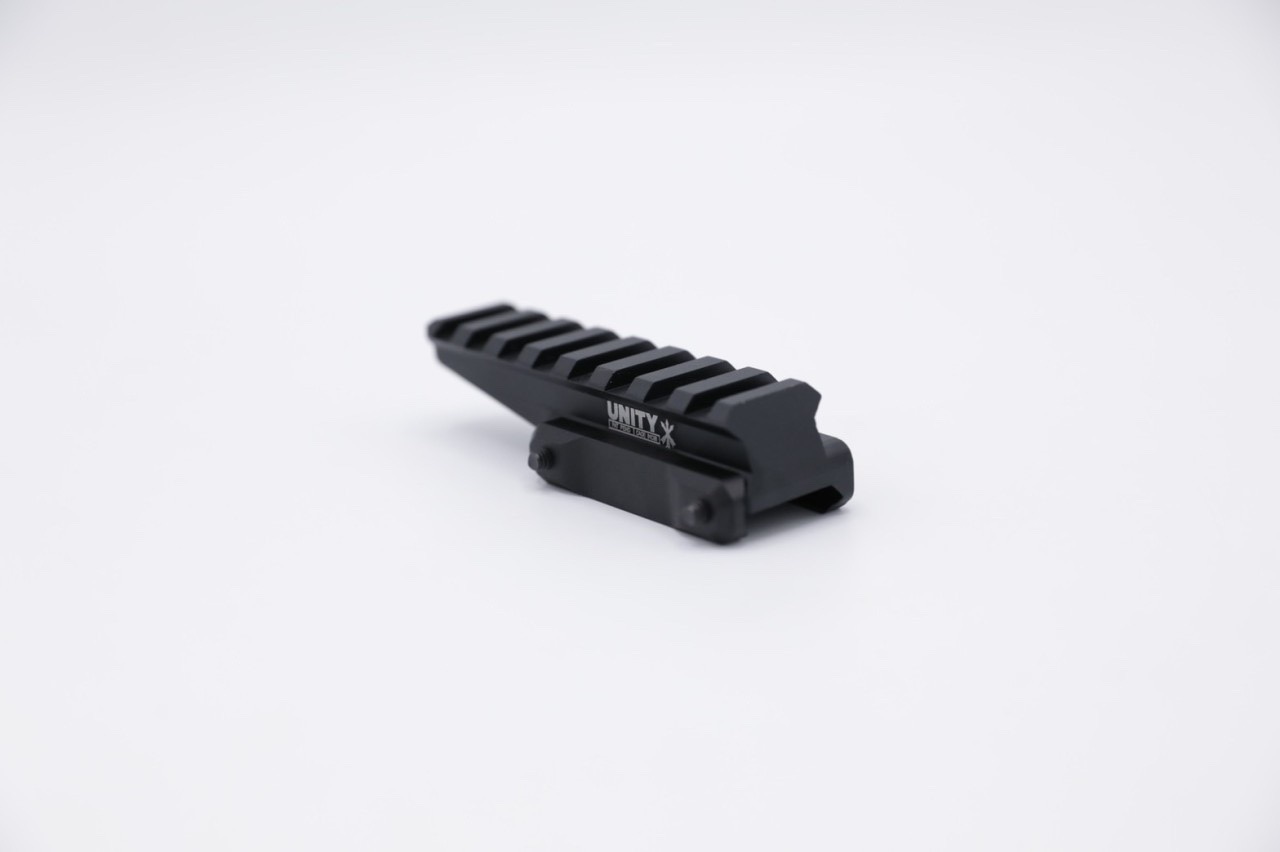 ขายกสูง Unity FAST™ Optics Riser ขนาด : กว้าง 2.8 เซนติเมตร ยาว 9 เซนติเมตร สูง 2.2 เซนติเมตร น้ำหนัก : 61 กรัม คุณสมบัติ : #ผลิตจากอลูมิเนียม #น้ำหนักเบา #ติดตั้งง่าย #สามารถใช้กับดอทได้ทุกรุ่นที่จับราง 20mm. (Picatinny) #ใช้จับกับราง 20mm. (Picatinny) ส
