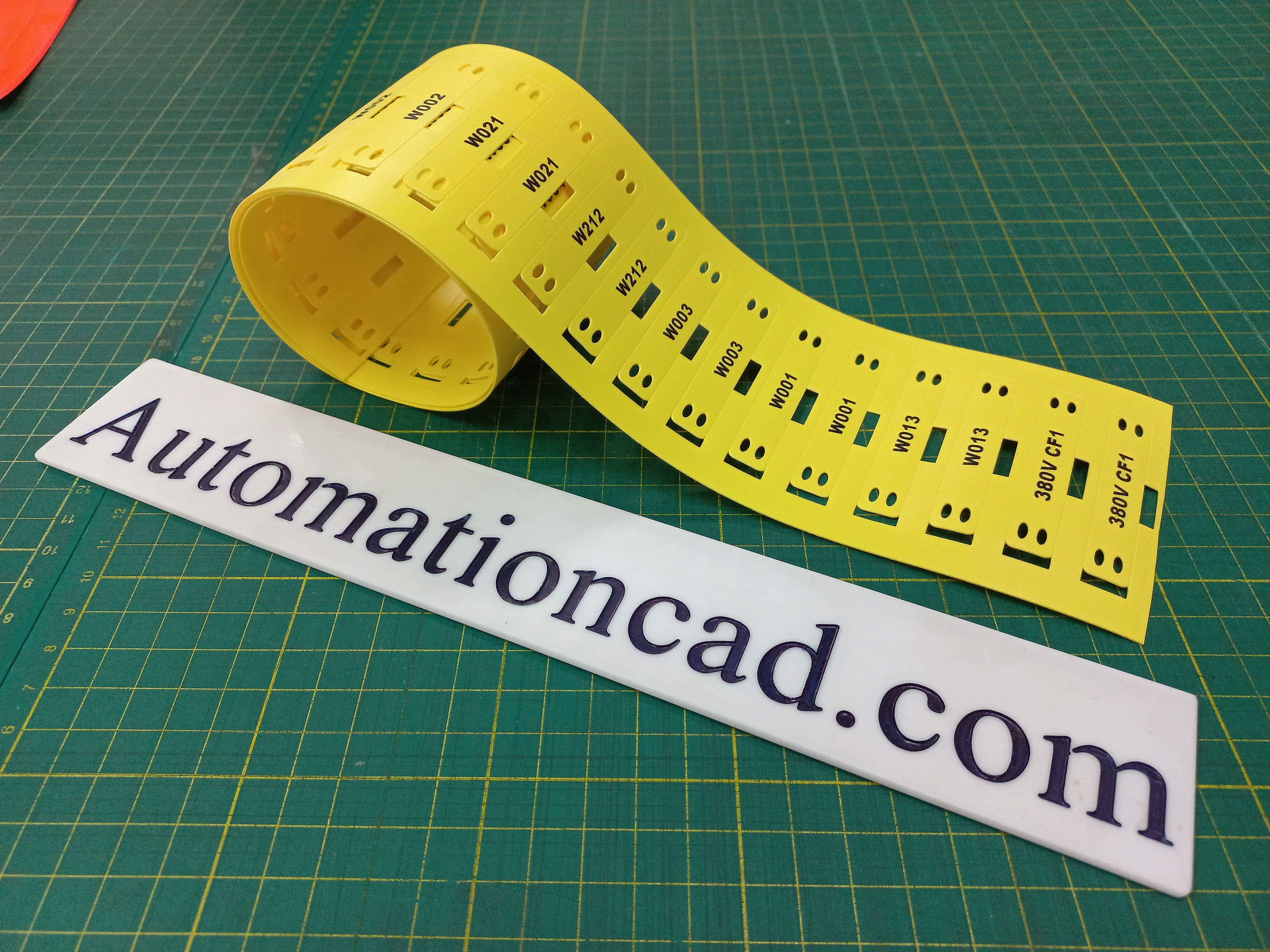 แท็กมาร์คสายไฟสีเหลือง,สีขาว 60x10 mm. Cable Marker ยี่ห้อ SUMITAG