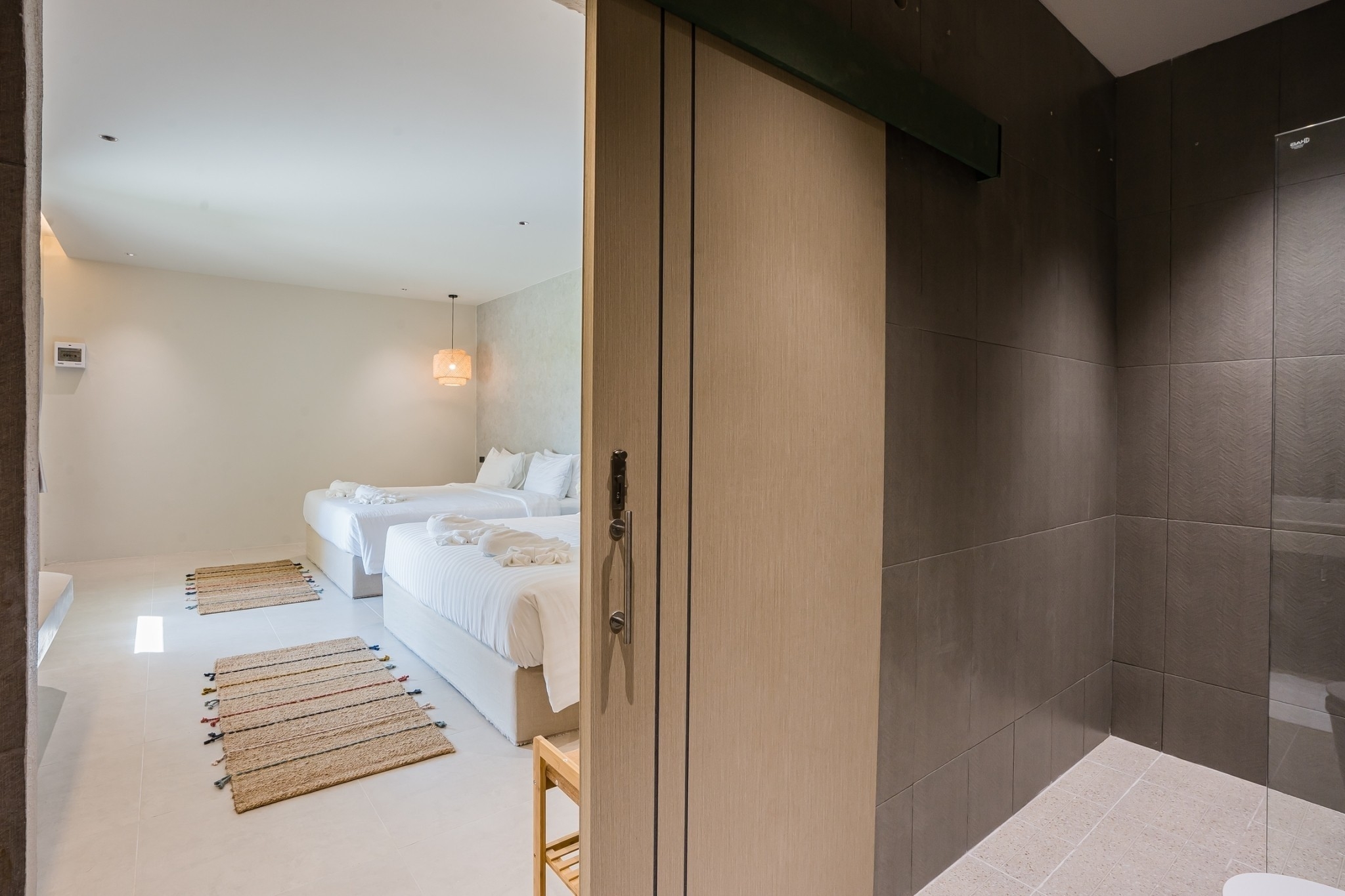 HR15083 บ้านพักติดทะเลหัวหิน The Rest Beachfront Hua Hin Pool Villa