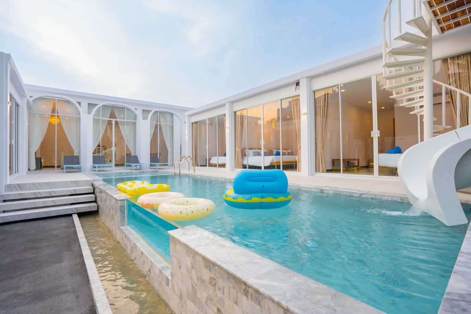 HR15059 บ้านพักติดทะเลชะอำ The Mira Beach Cha Am