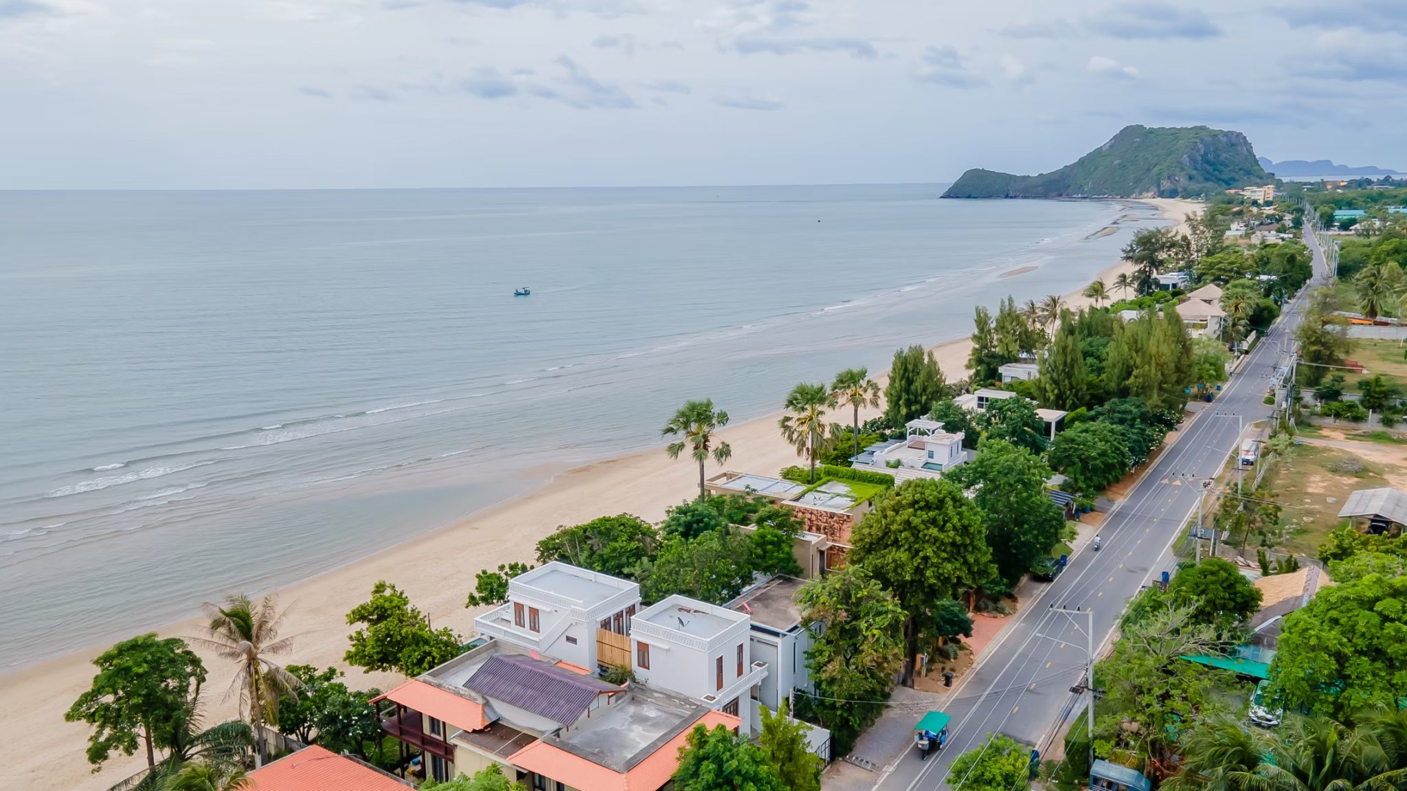 15086 บ้านพักติดทะเล De Pranburi beach villa