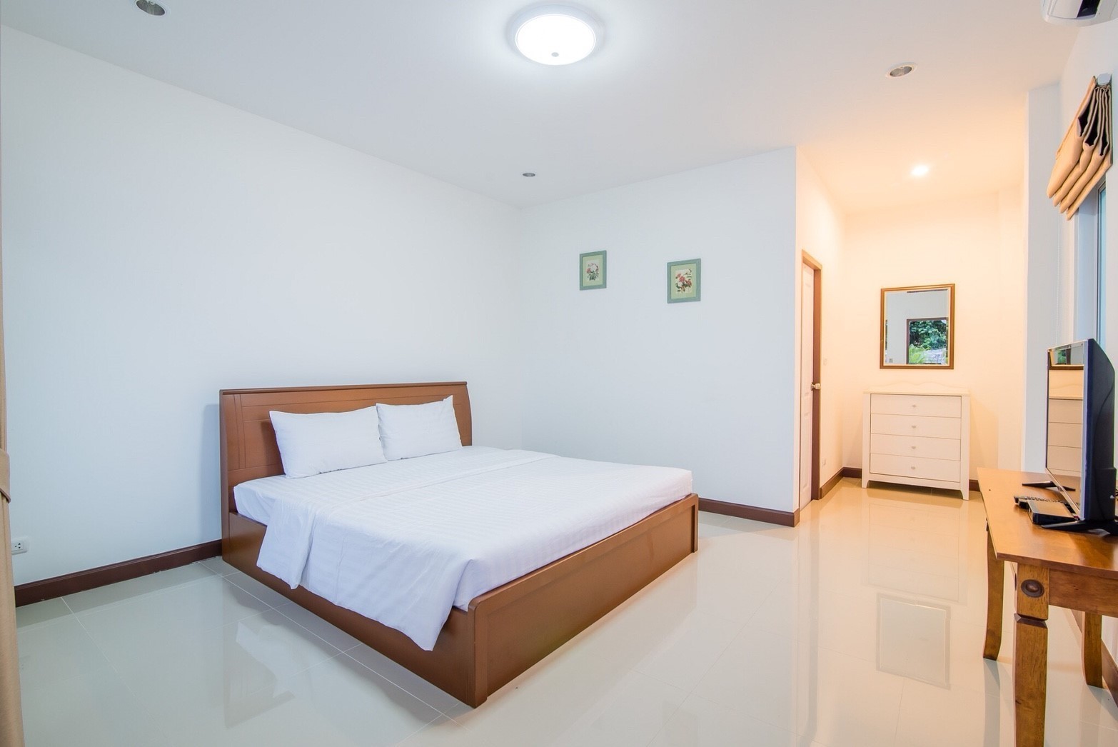 HR 4022 บ้านพักหัวหิน บ้านกาแลคซี่ คาราโอเกะ E