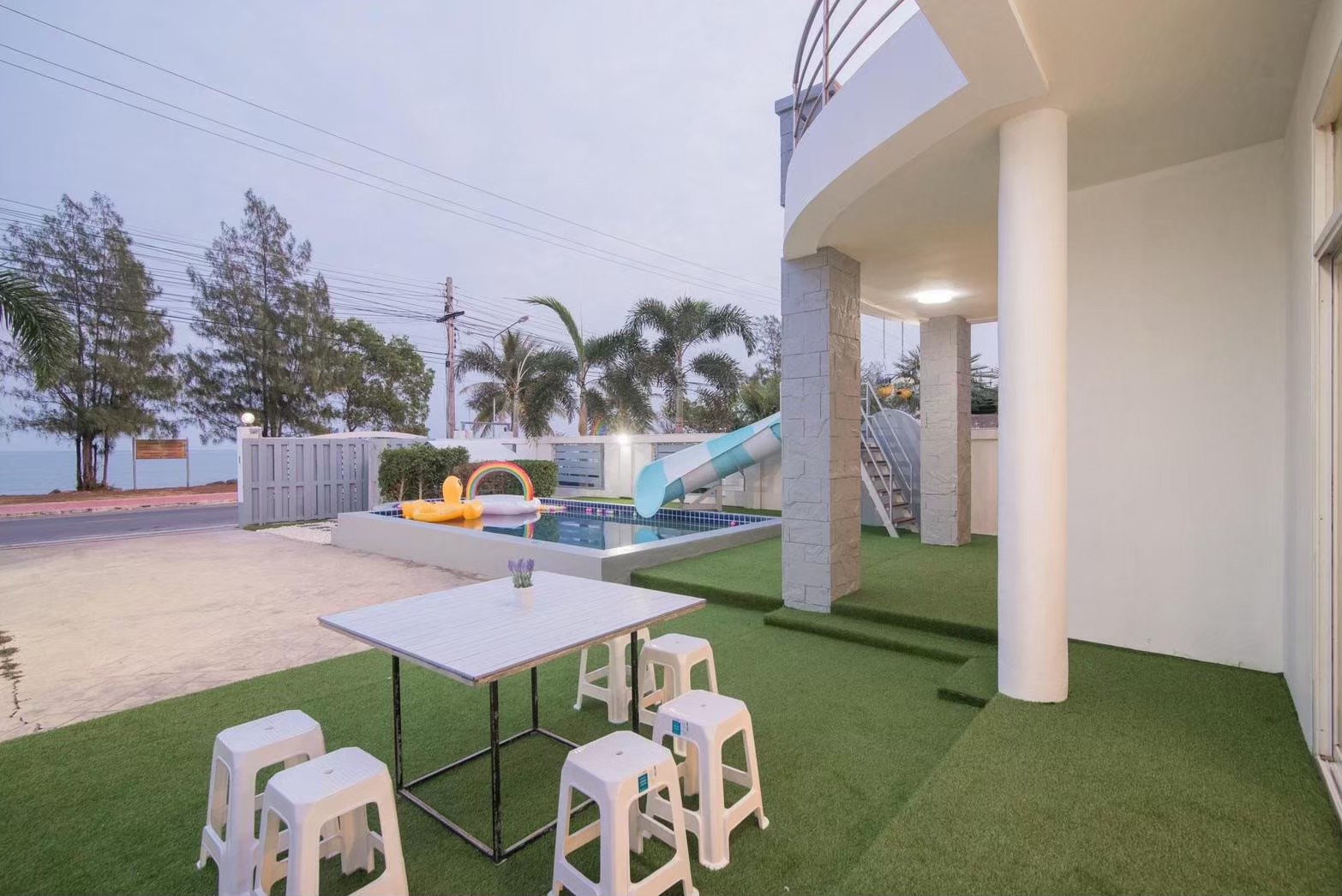 HR15046 บ้านพักติดทะเล The Sandy Beach Villa