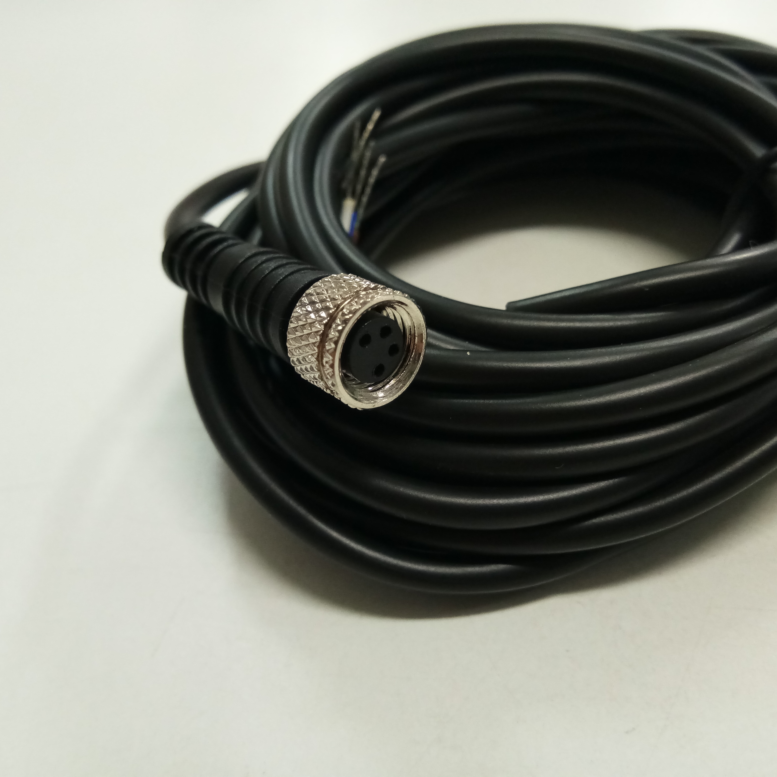 สายพร้อม CONNECTOR แบบตรง เกลียว M8 ตัวเมีย แบบ 4 ขา ยาว 5m.