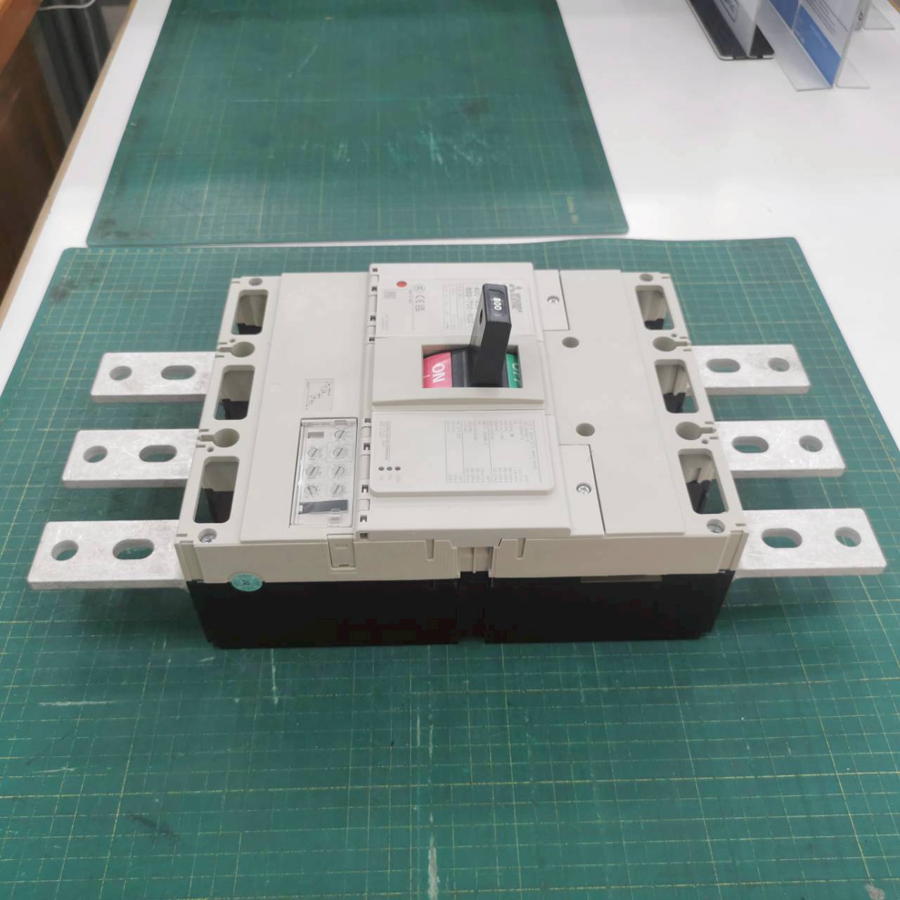 เบรกเกอร์ NF800-CEW 3P 800A มิตซูบิชิ MCCB MITSUBISHI NF800CEW 800A 3P