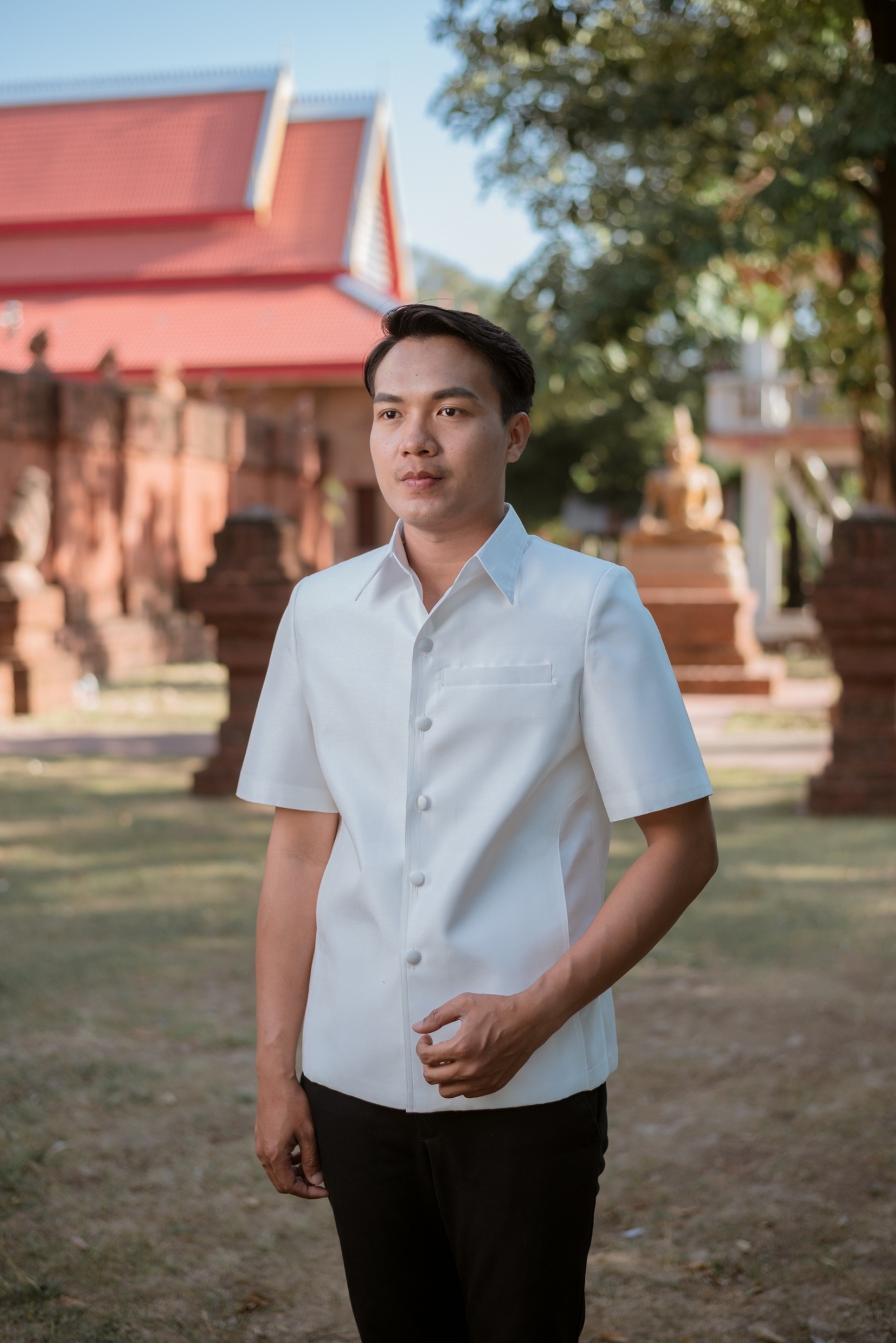 เสื้อสูทชายไหมแพรทิพย์ เสื้อสูทชายไหมประดิษฐ์ สูทผ้าไทยชาย ซาฟารีผ้าไทยชาย สูทผ้าไหมแพรทิพย์ สูทผ้าไทย ซาฟารีชาย ขาว S