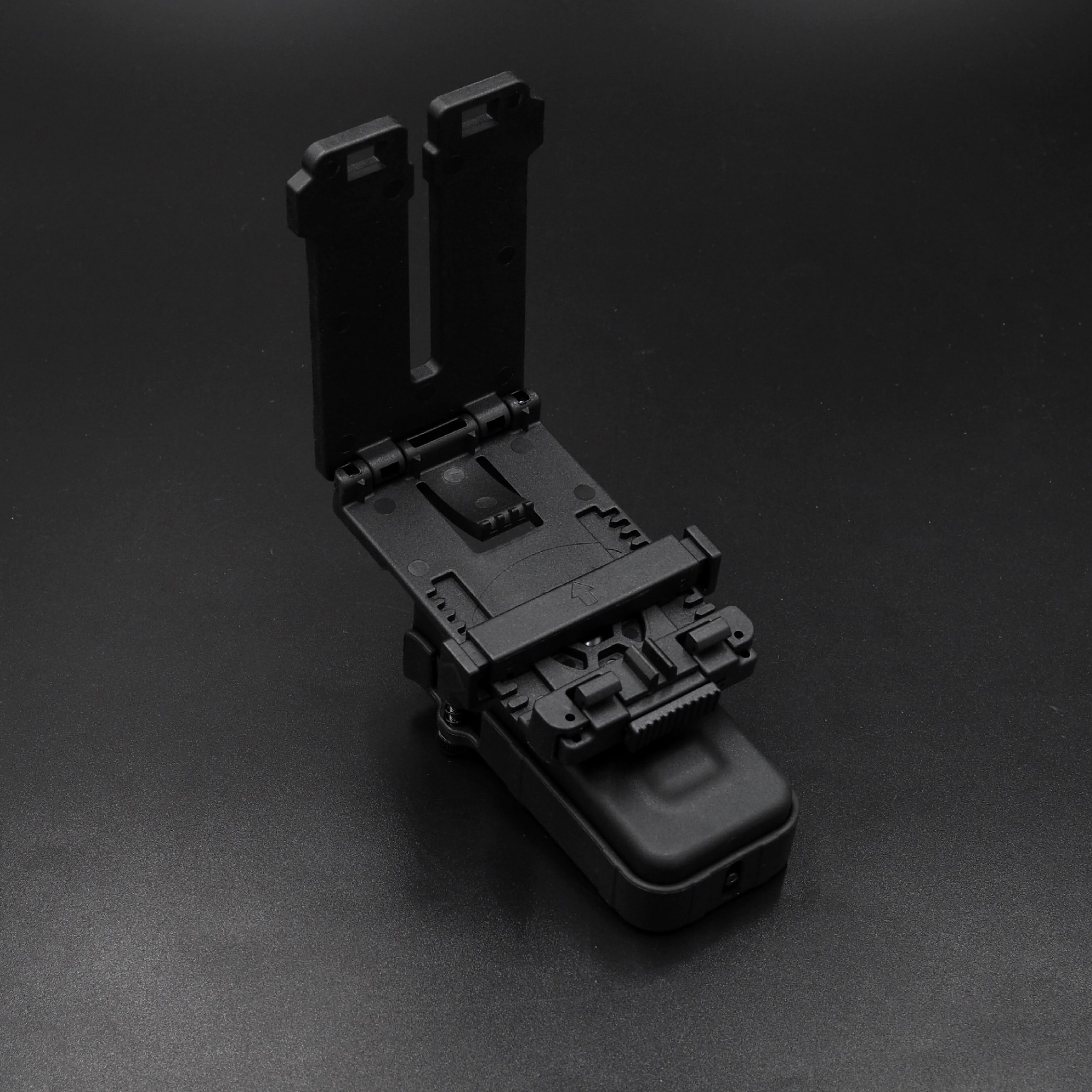 New.ซองแม็กกาซีนเดี่ยว Cytac ( UNIVERSAL SINGLE MAGAZINE POUCH ) ♦️ผลิตจาก Polymer เกรดคุณภาพ แข็งแรงทนทาน ♦️ใช้งานได้กับแม็กหลากหลายรุ่น ( ตามตารางแนบ ) ♦️สามารถปรับใช้ได้กับขนาด 9MM, .40, .45 Caliber ทั้งแม็กแถวเดี่ยวและแถวคู่ ( Sin