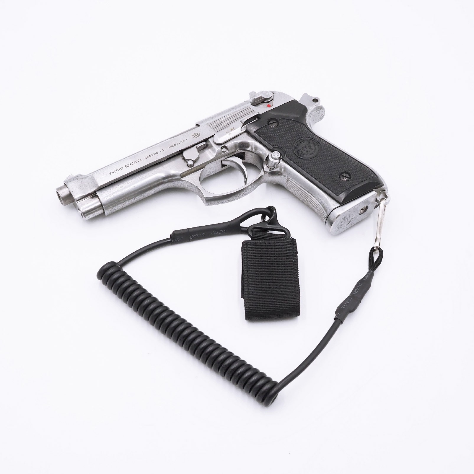 สายกันปืนตก ( Pistol Lanyard ) 🔗สายผลิตจาก Nylon เกรดคุณภาพ 🔗ป้องกันการแย่งชิง จากภัยคุกคาม 🔗ปลายตะขอเกี่ยวเข้าอาวุธ อีกด้านล็อคเข้ากับเข็มขัด 🔗สามารถปลดออกได้อย่างรวดเร็ว