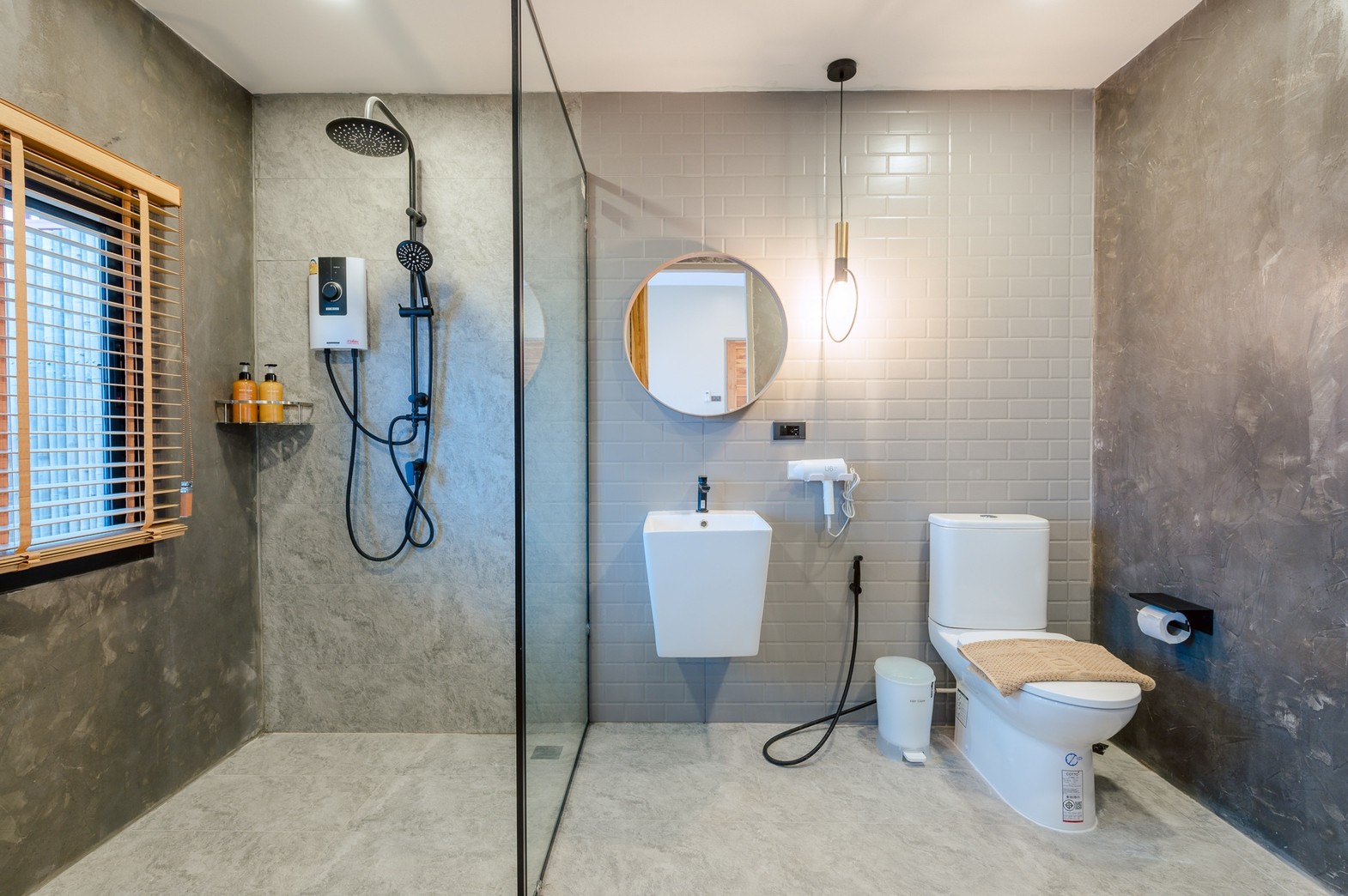 HR15055 บ้านพักติดทะเล The Coastal Vista Beach Villa