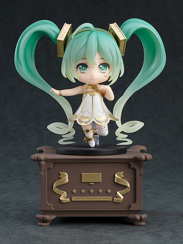 เปิดจอง : Nendoroid Hatsune Miku: Symphony 5th Anniversary Ver.