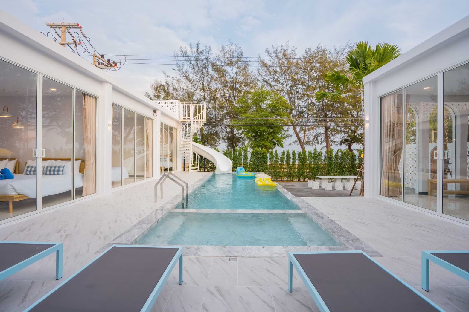 HR15059 บ้านพักติดทะเลชะอำ The Mira Beach Cha Am