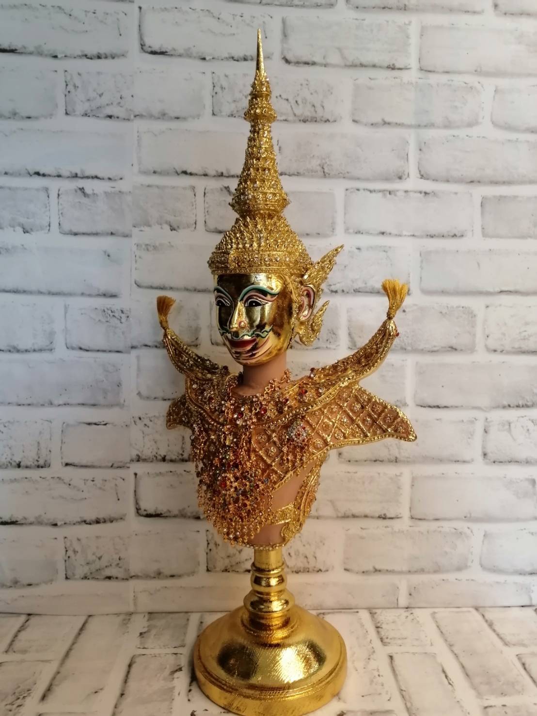 หุ่นพระลักษณ์ พร้อมฐานปิดทอง
