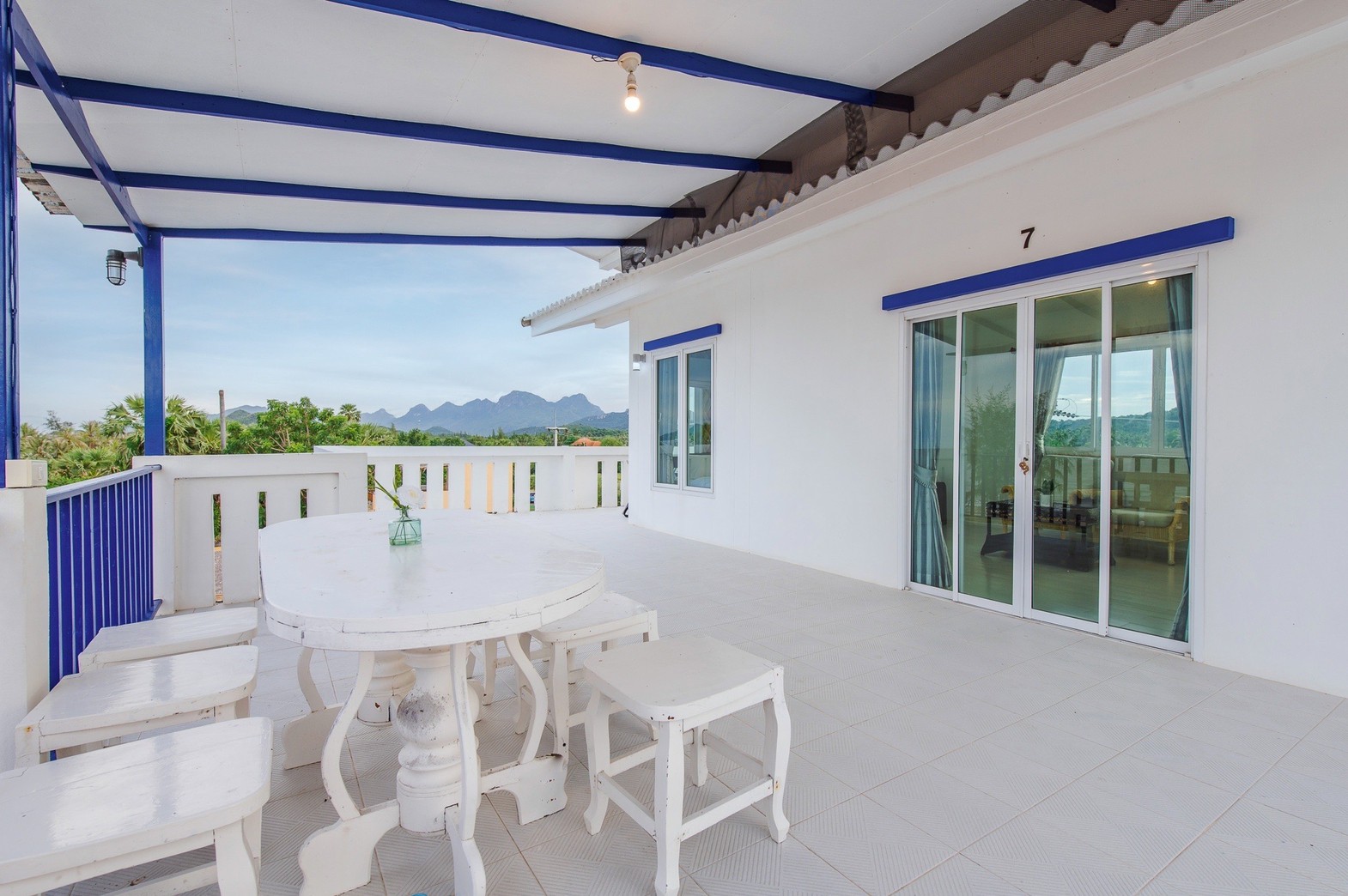 HR15047 บ้านพักติดทะเล The Zarento beach