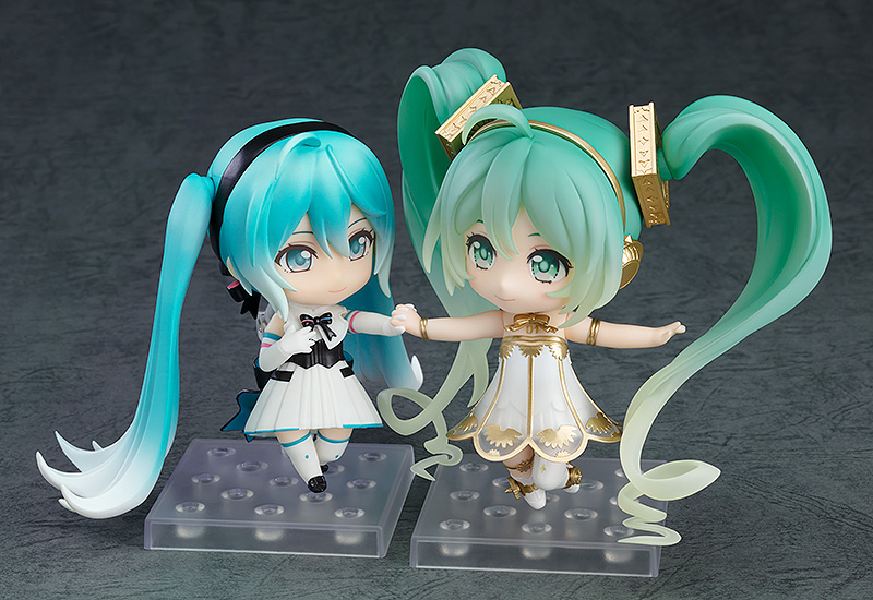 เปิดจอง : Nendoroid Hatsune Miku: Symphony 5th Anniversary Ver.