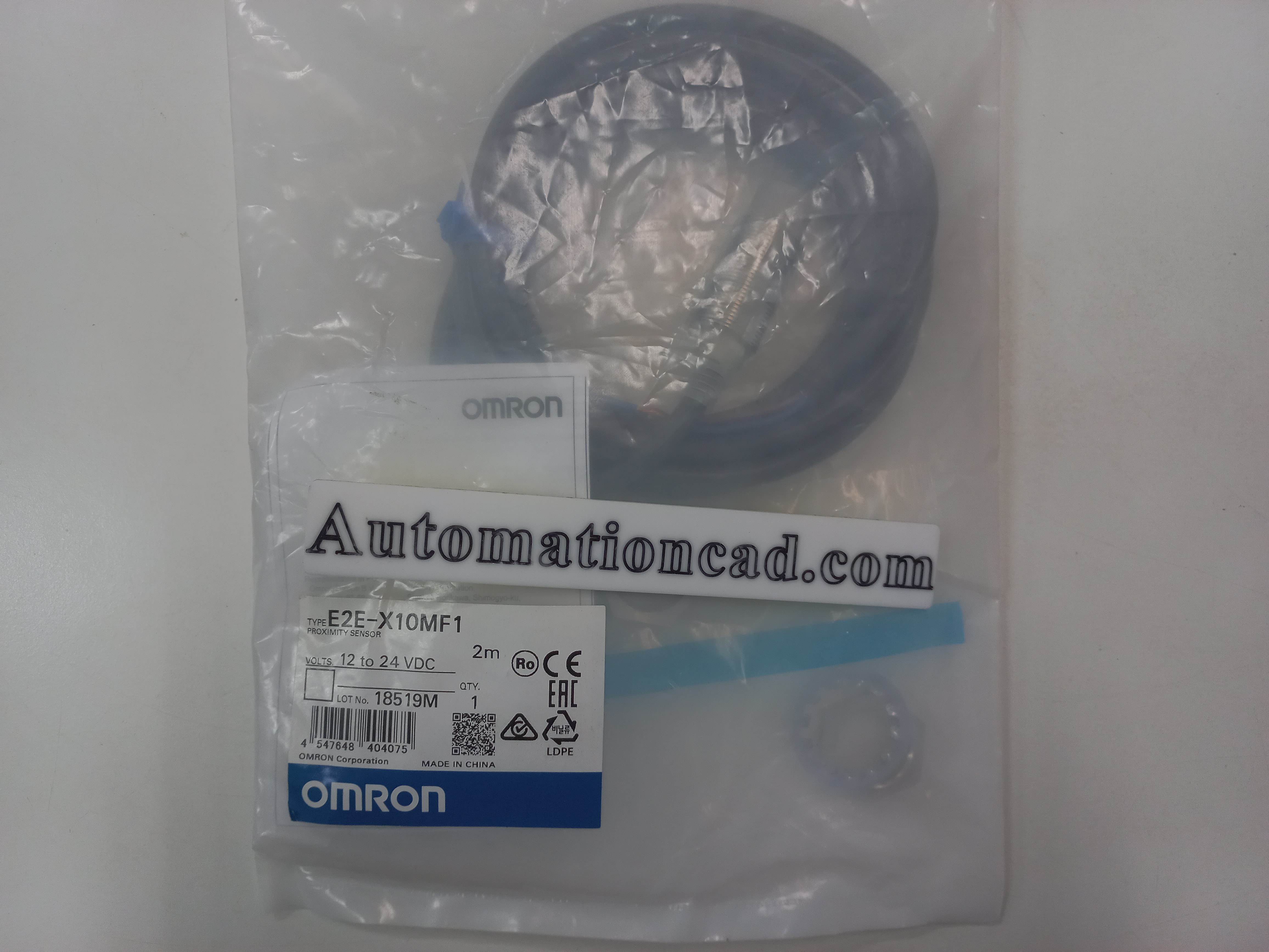 Proximity switch OMRON ระยะการตรวจจับ 10 mm Proximity Sensor สายยาว 2 เมตร