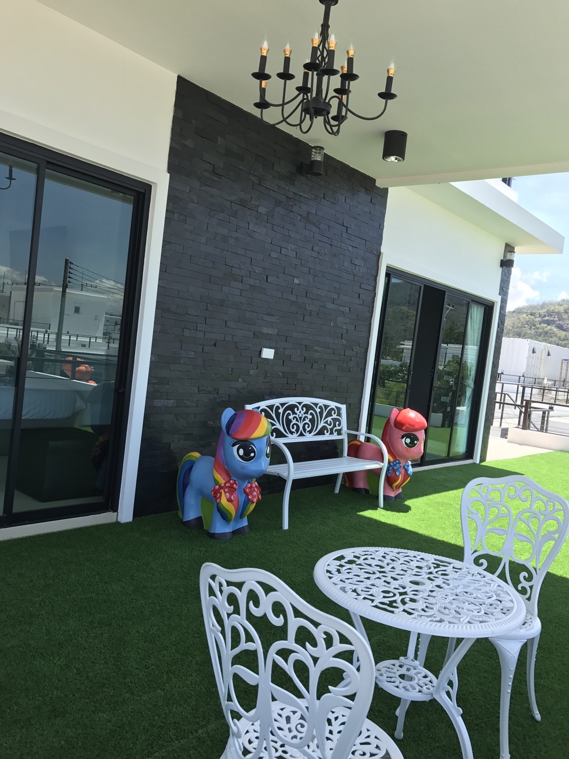 HR 4011 บ้านพักหัวหิน บ้านโพนี่ พูลวิลล่า คาราโอเกะ