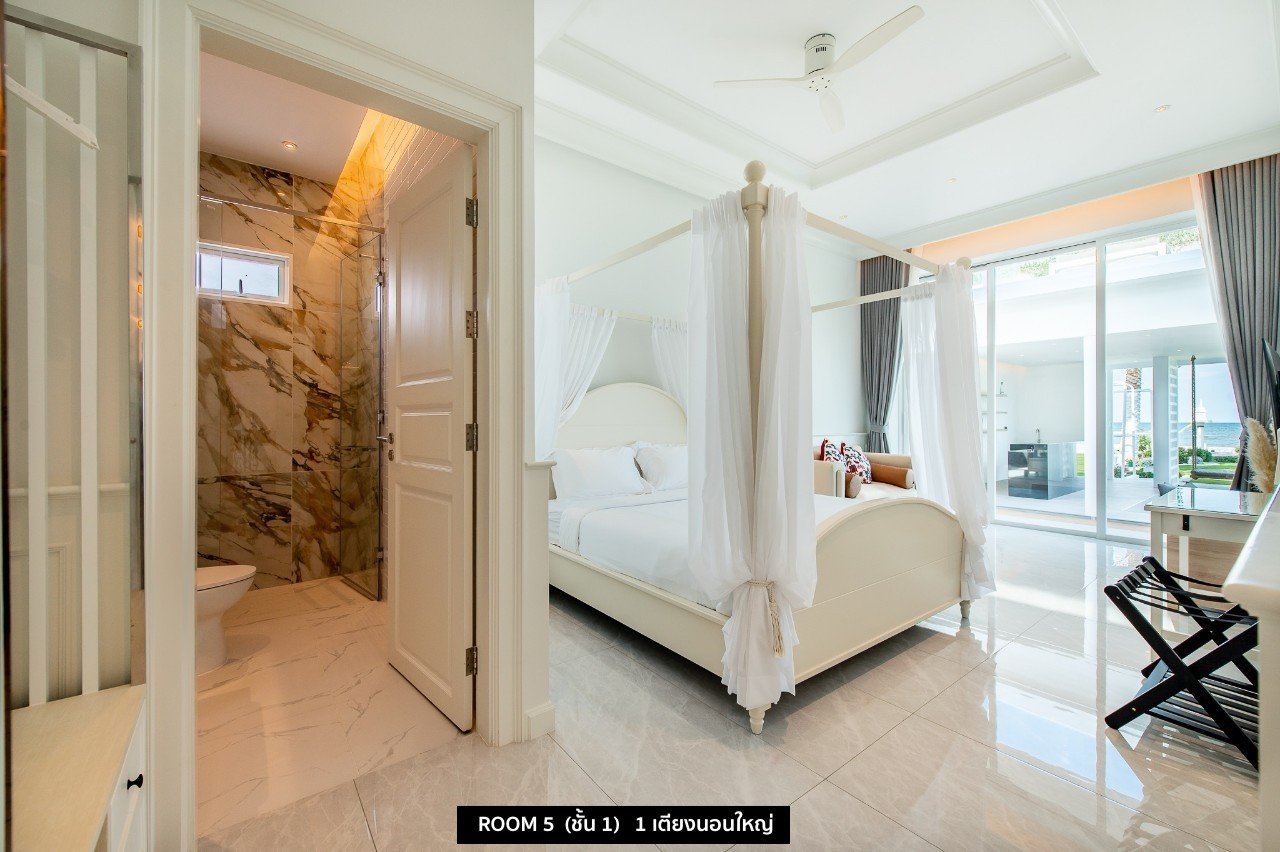 HR15030 บ้านพักติดทะเล The Vacation Beach Pool Villa Cha Am