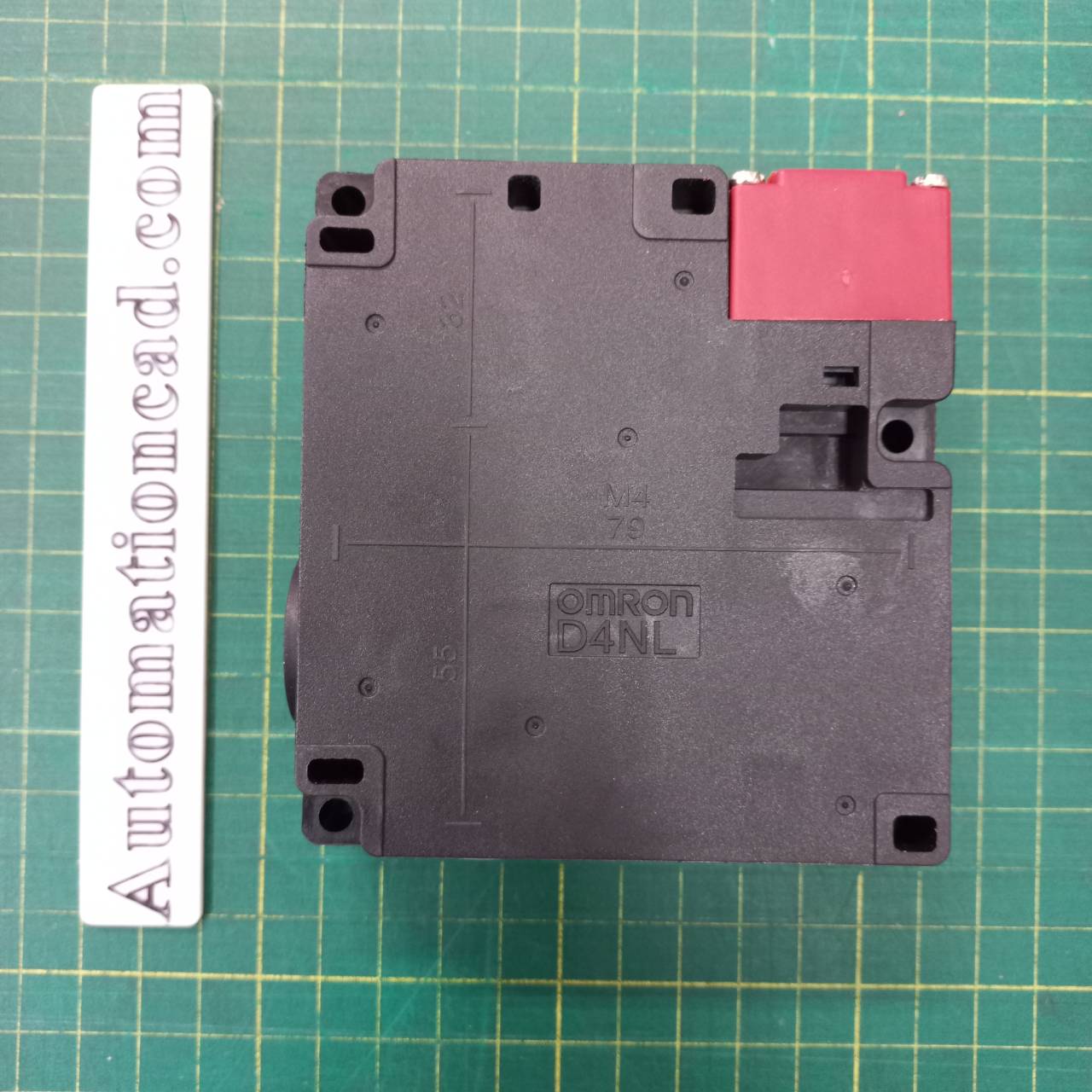 Safety Door Switch OMRON สวิตช์ประตูนิรภัย รุ่น D4NL-2EFA-B