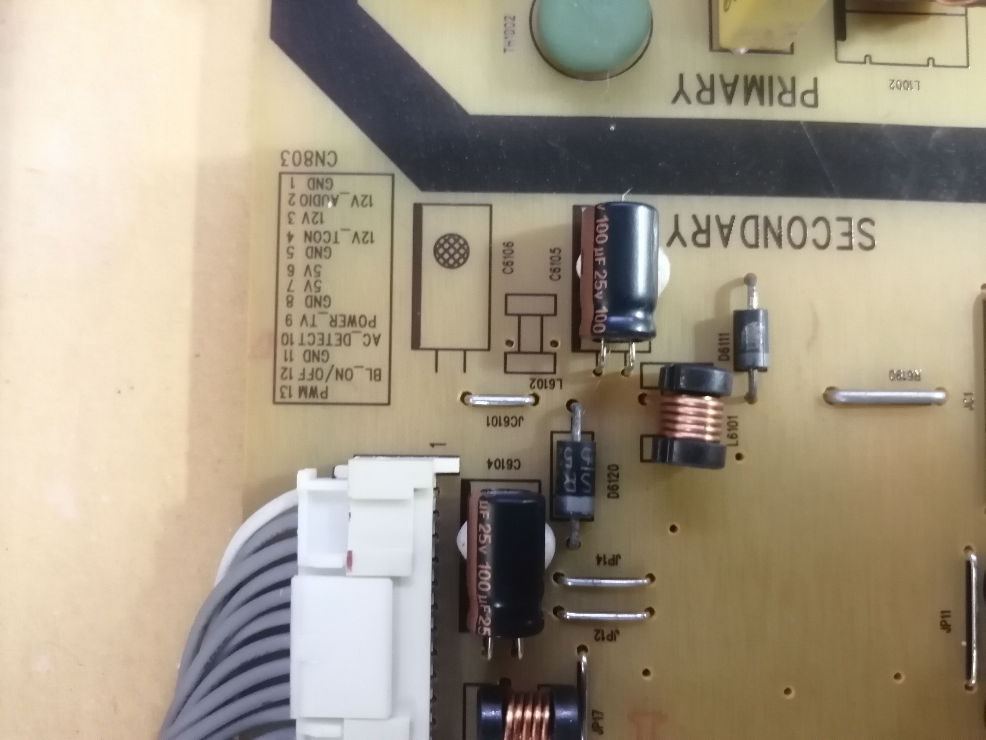 บรอดซัพพลายโตชิบ้า รุ่น 40L5550VVT- V71A00032600