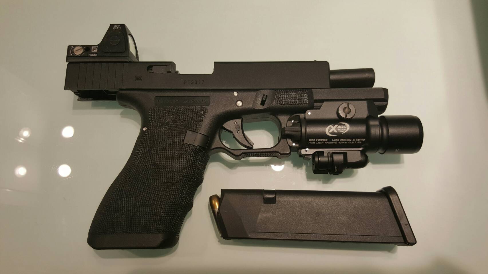 New.ปืนสั้น Glock17 T Storm airsoft arsenal G17 GBB Special Ver สีดำ. มาร์กิ้งสมบูรณ์แบบ ราคาพิเศษ New.Red Dot DOCTER Sight C + ขาจับ Glock (ปรับแสง Aoto) สีดำ สีทราย สีเทา สีส้ม ราคาพิเศษ