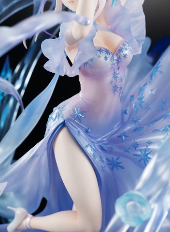 เปิดจอง Emilia Crystal Dress Ver-