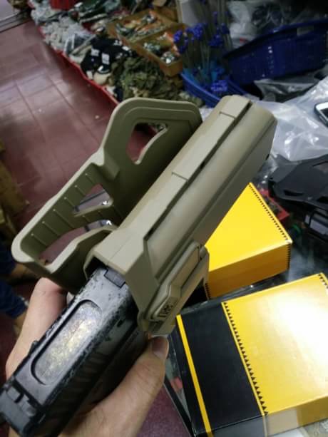 New.Tactical airsoft hunting rifle Movable Holsters Glock gun holster CL7-0057 ใส่ปืน Glock ได้ทุกรุ่น พร้อมติดไฟฉายได้ สีดำ สีทราย ราคาพิเศษ